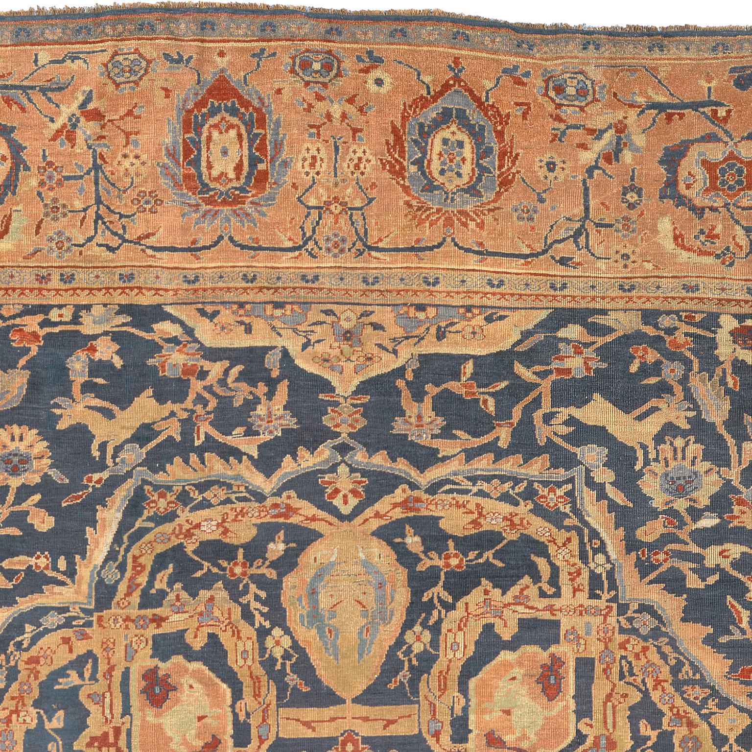 Late 19th Century Persian Ziegler Sultanabad Rug In Good Condition For Sale In New York, NY