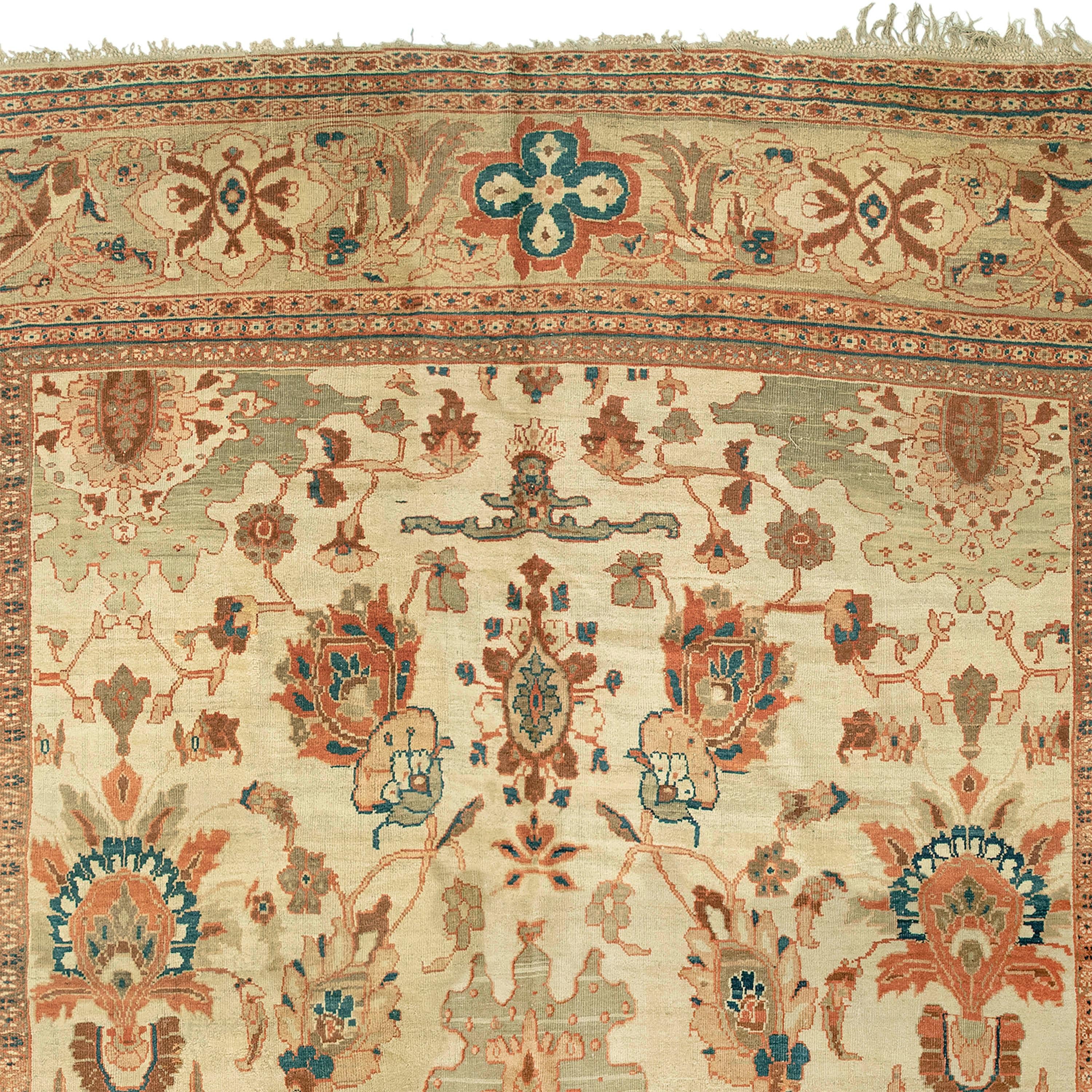 Persischer Ziegler Sultanabad-Teppich aus dem späten 19. Jahrhundert im Zustand „Gut“ im Angebot in New York, NY