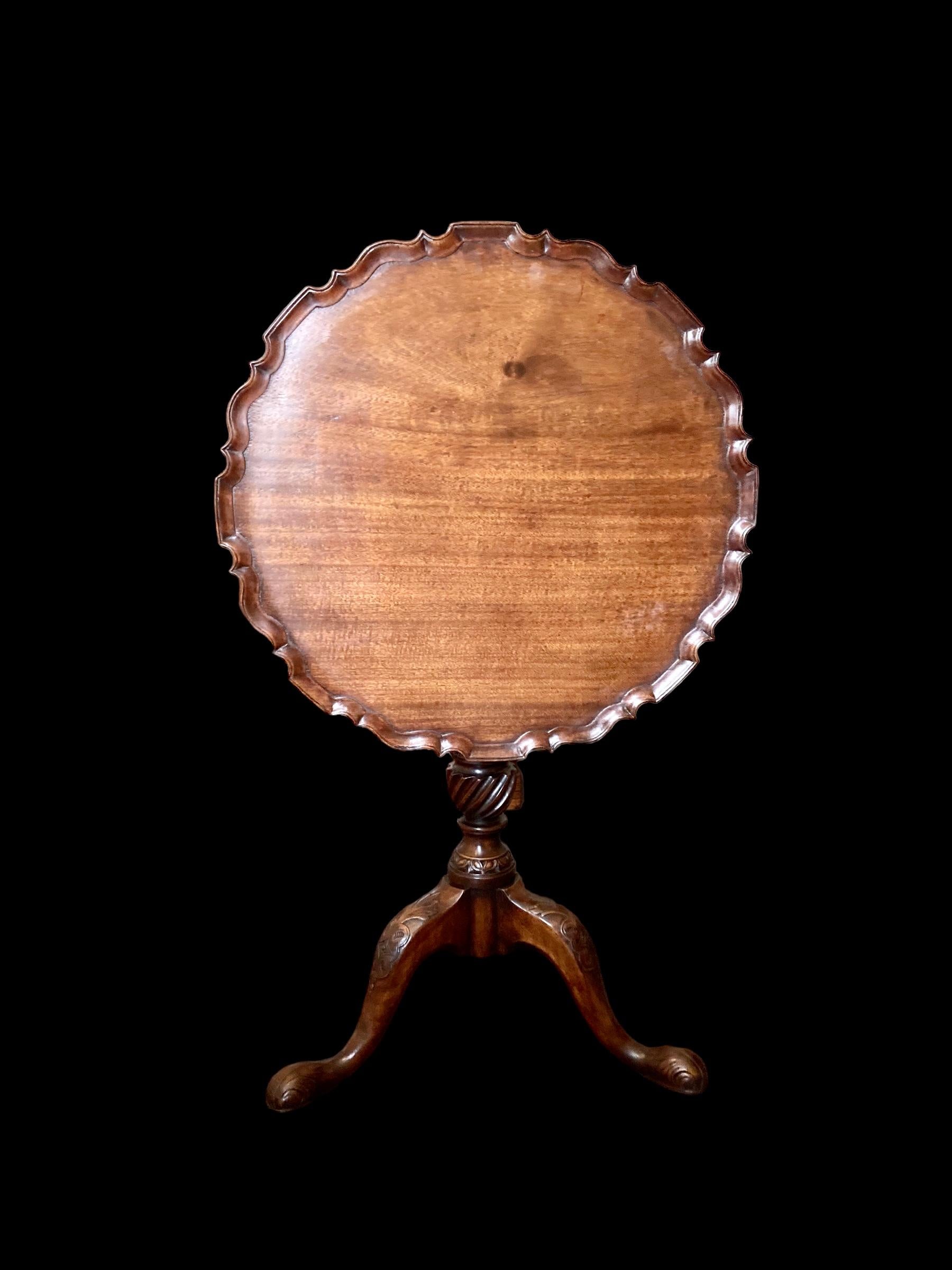 Carved Late 19th Century Pie Crust Occasional Table For Sale