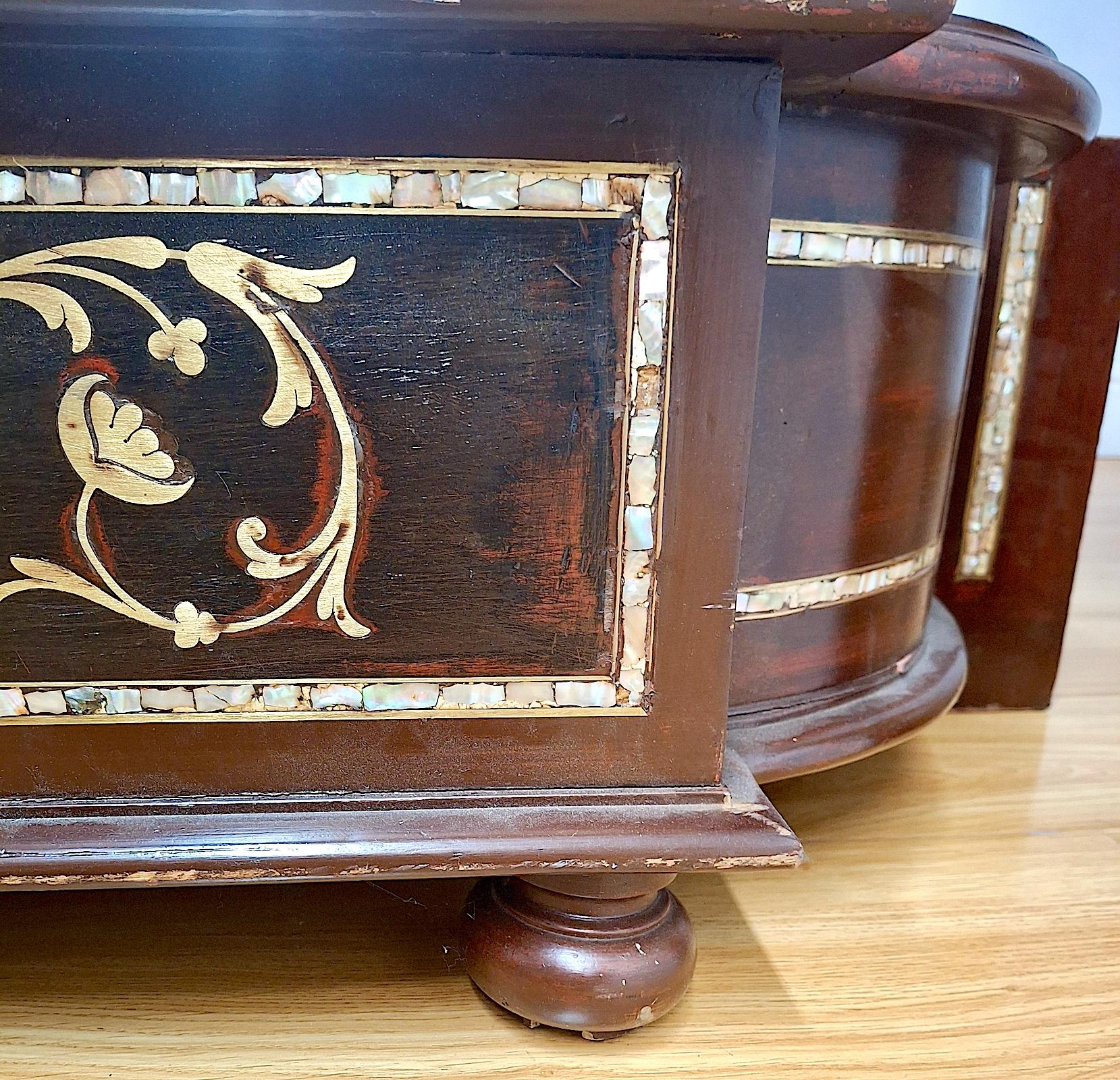 Miroir sur pilotis de la fin du 19e siècle avec base de jardinière Bon état - En vente à San Francisco, CA