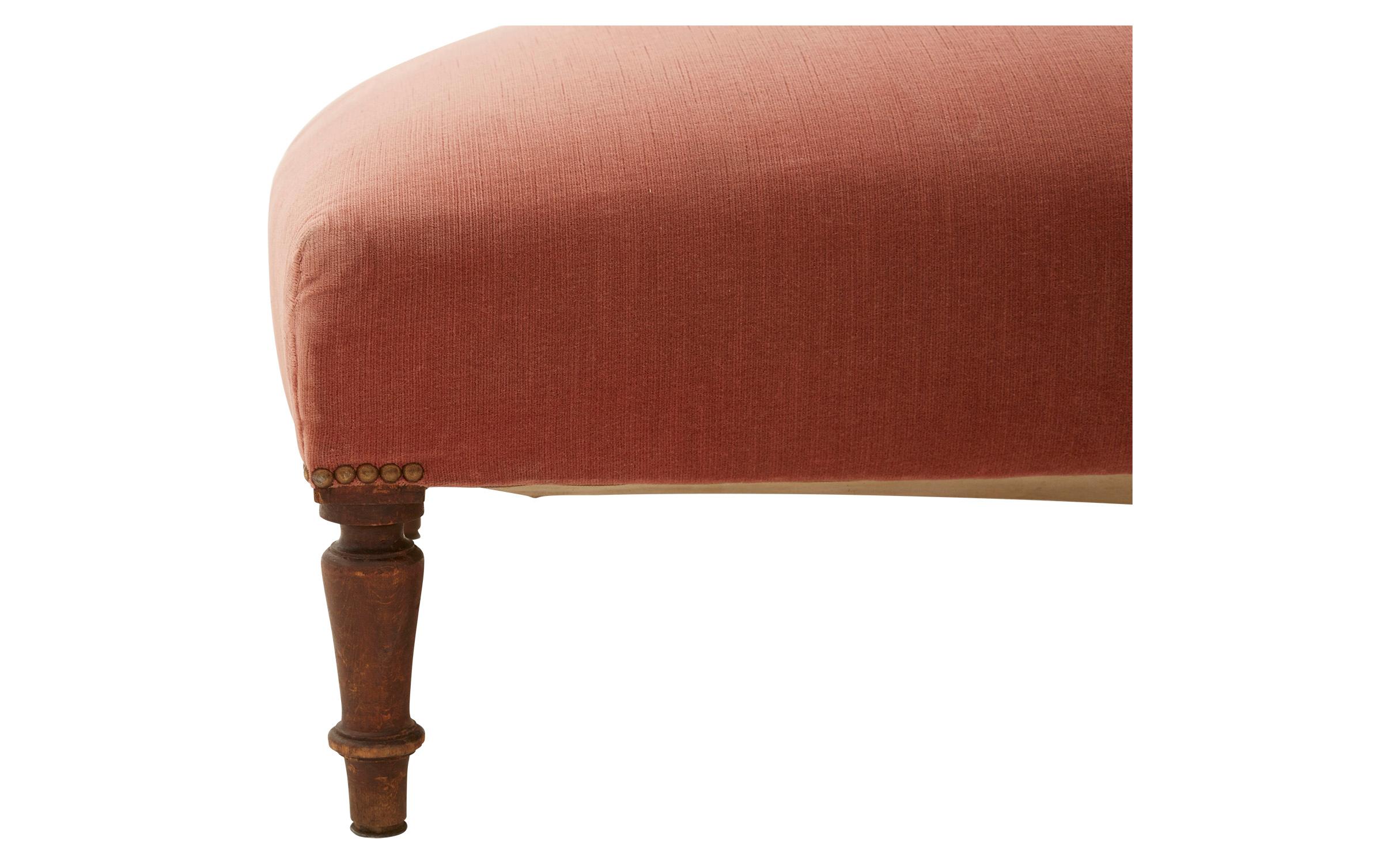 French Late 19th Century Pink Velvet Chaise Lounge