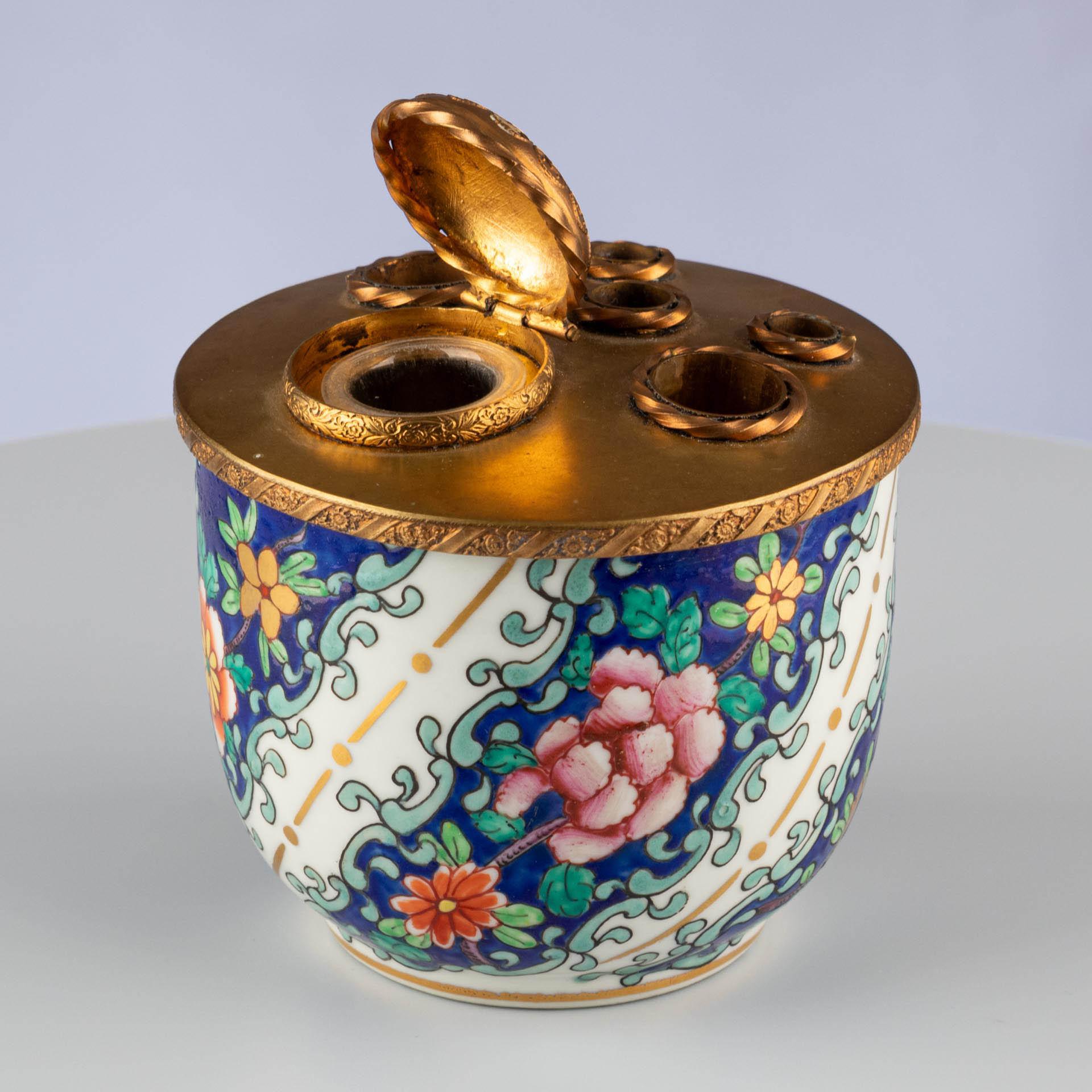 Late 19th Century Porcelain Inkwell With Gilt Bronze Mount For Sale 1
