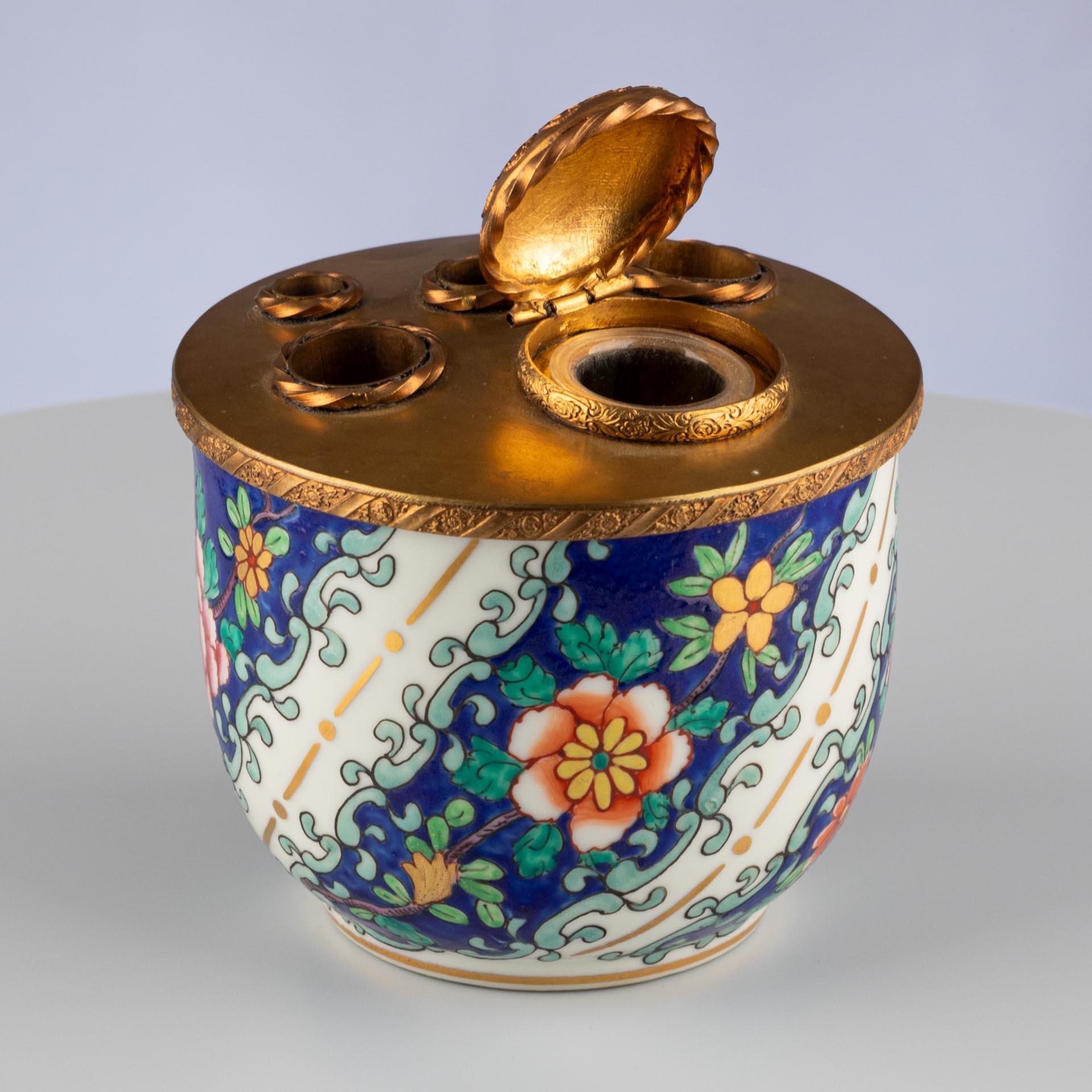 Late 19th Century Porcelain Inkwell With Gilt Bronze Mount For Sale 3