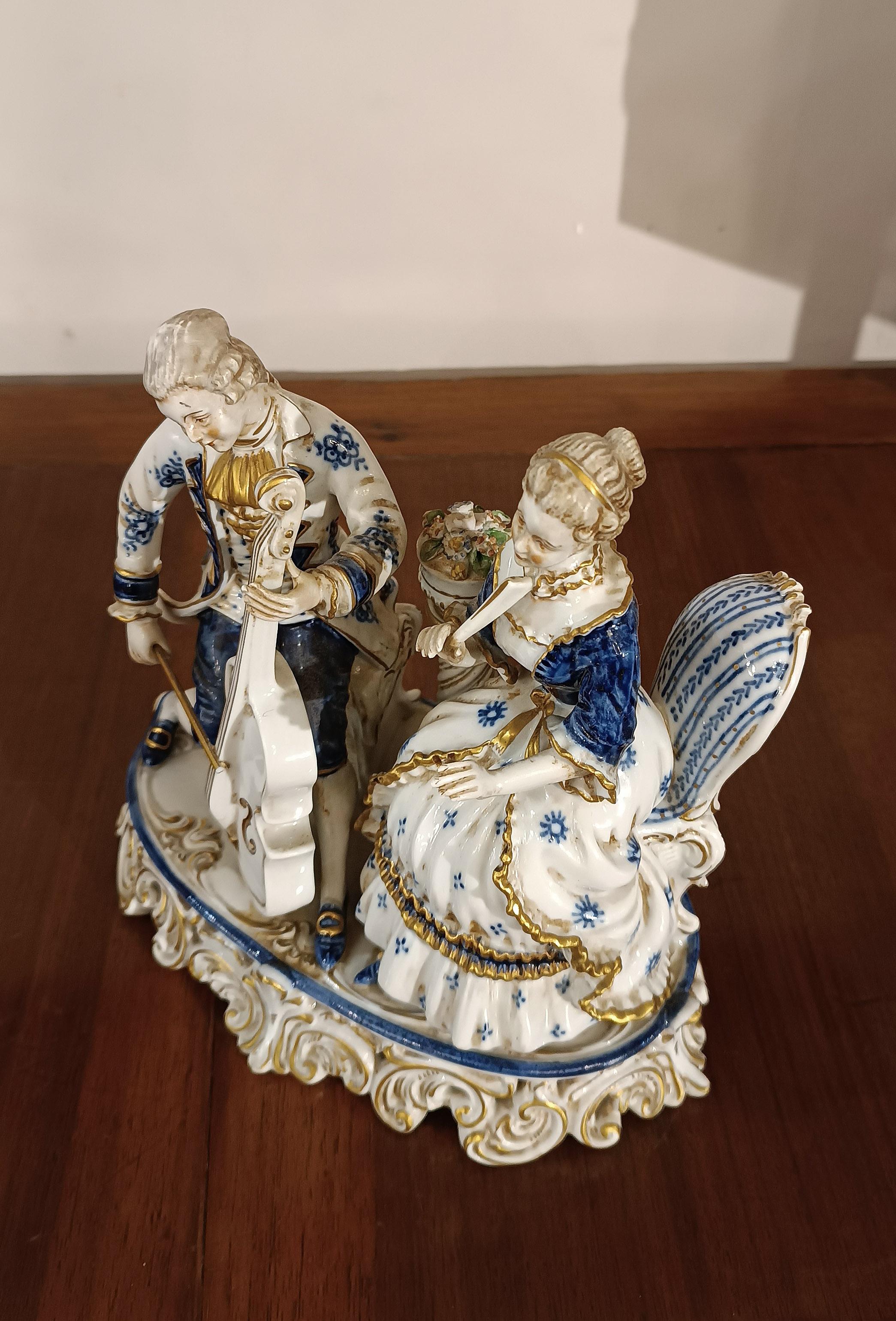 SPÄTES 19. JAHRHUNDERT PORZELAIN-SKULPTUR-GRUPPE 'MUSIK-SZENE im Angebot 1
