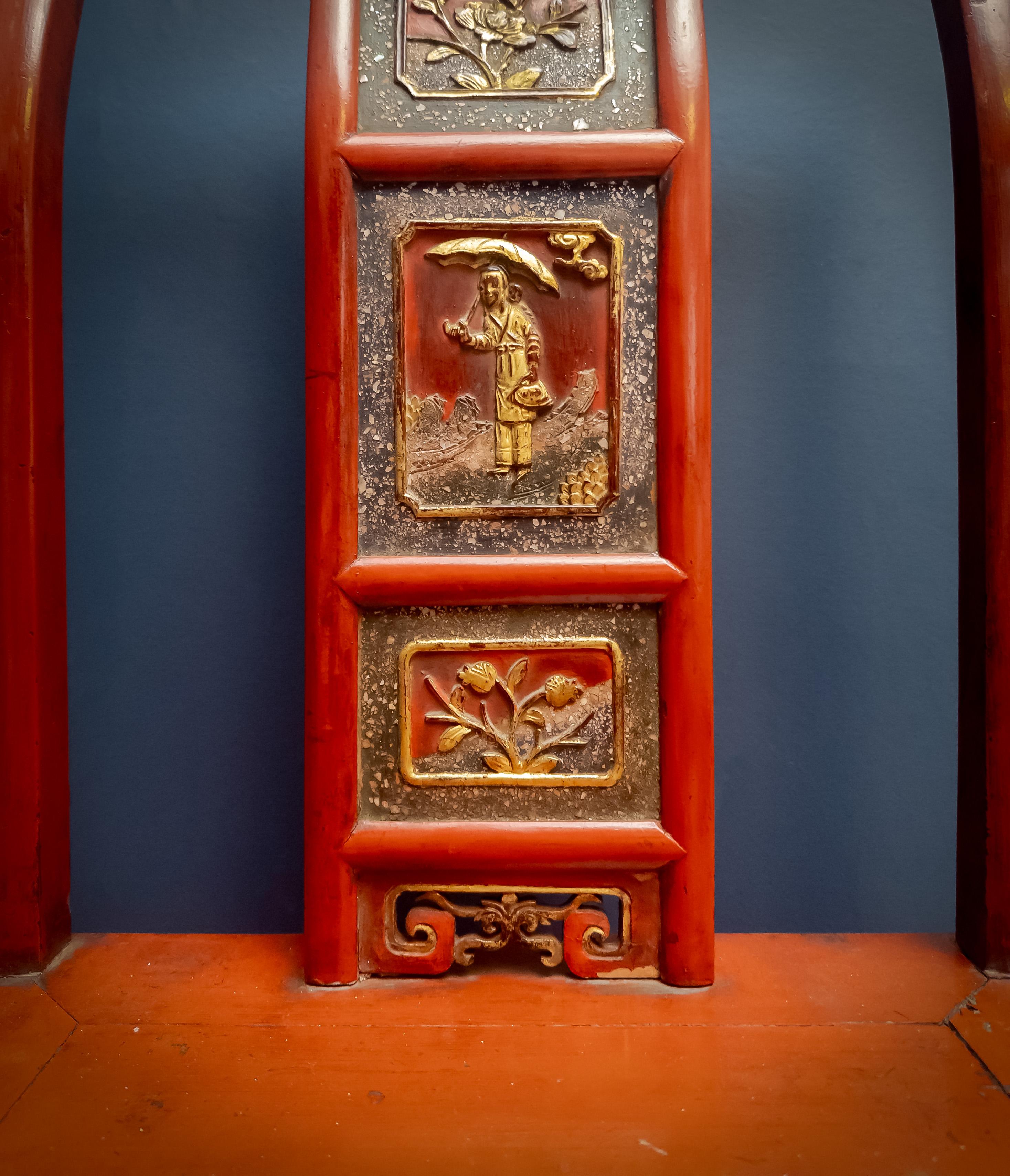 Gold Leaf Late 19th Century Qing Dynasty Red Lacquered and Parcel-Gilt Altar Chair For Sale