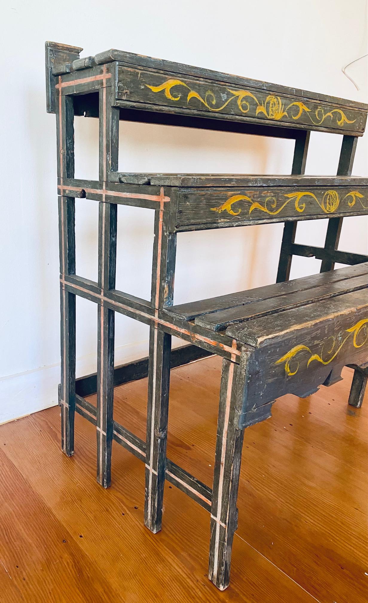 Late 19th Century Quebec Paint Decorated Plant Stand, circa 1890 For Sale 1