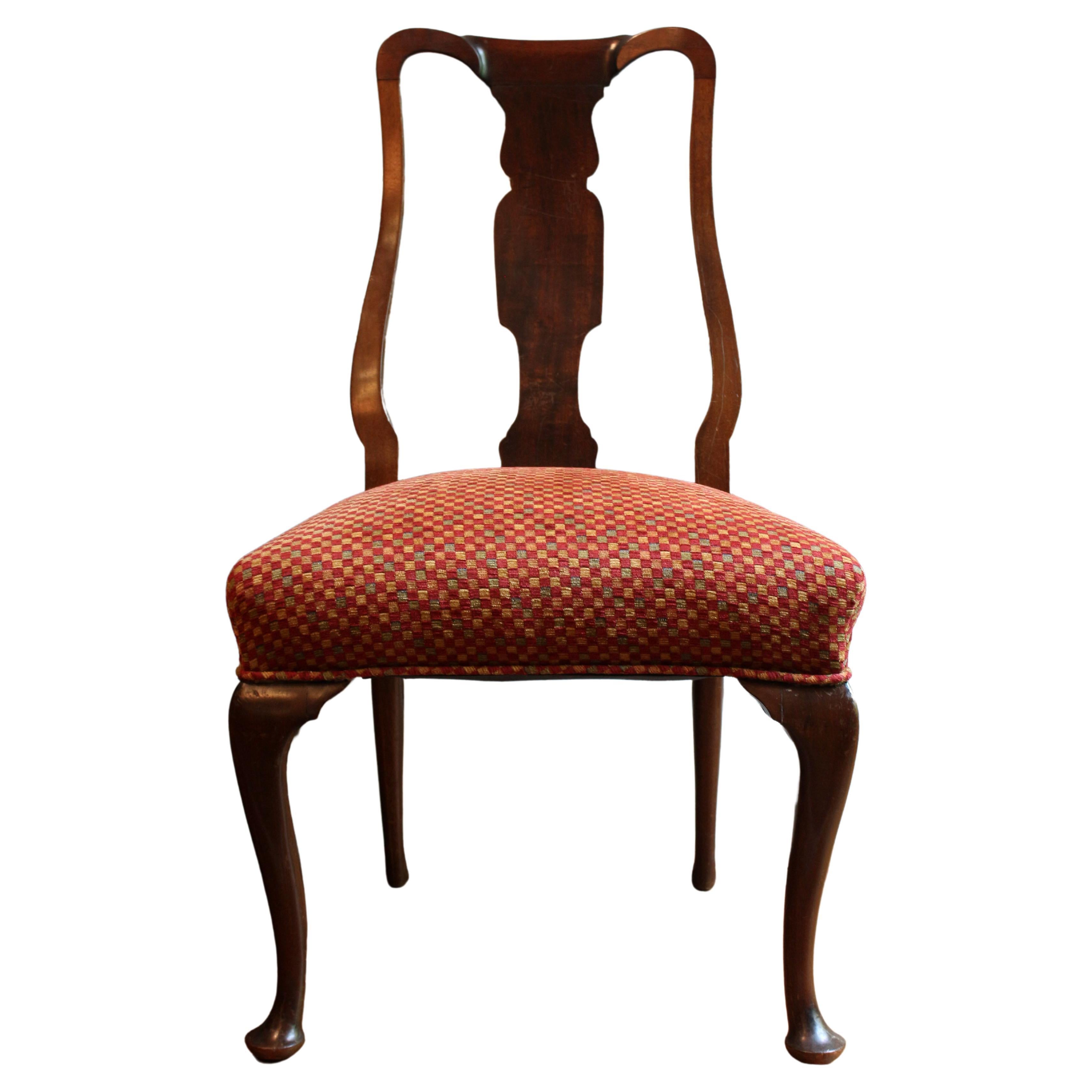 Chaise d'appoint de style néo-Queen Anne de la fin du 19e siècle en vente