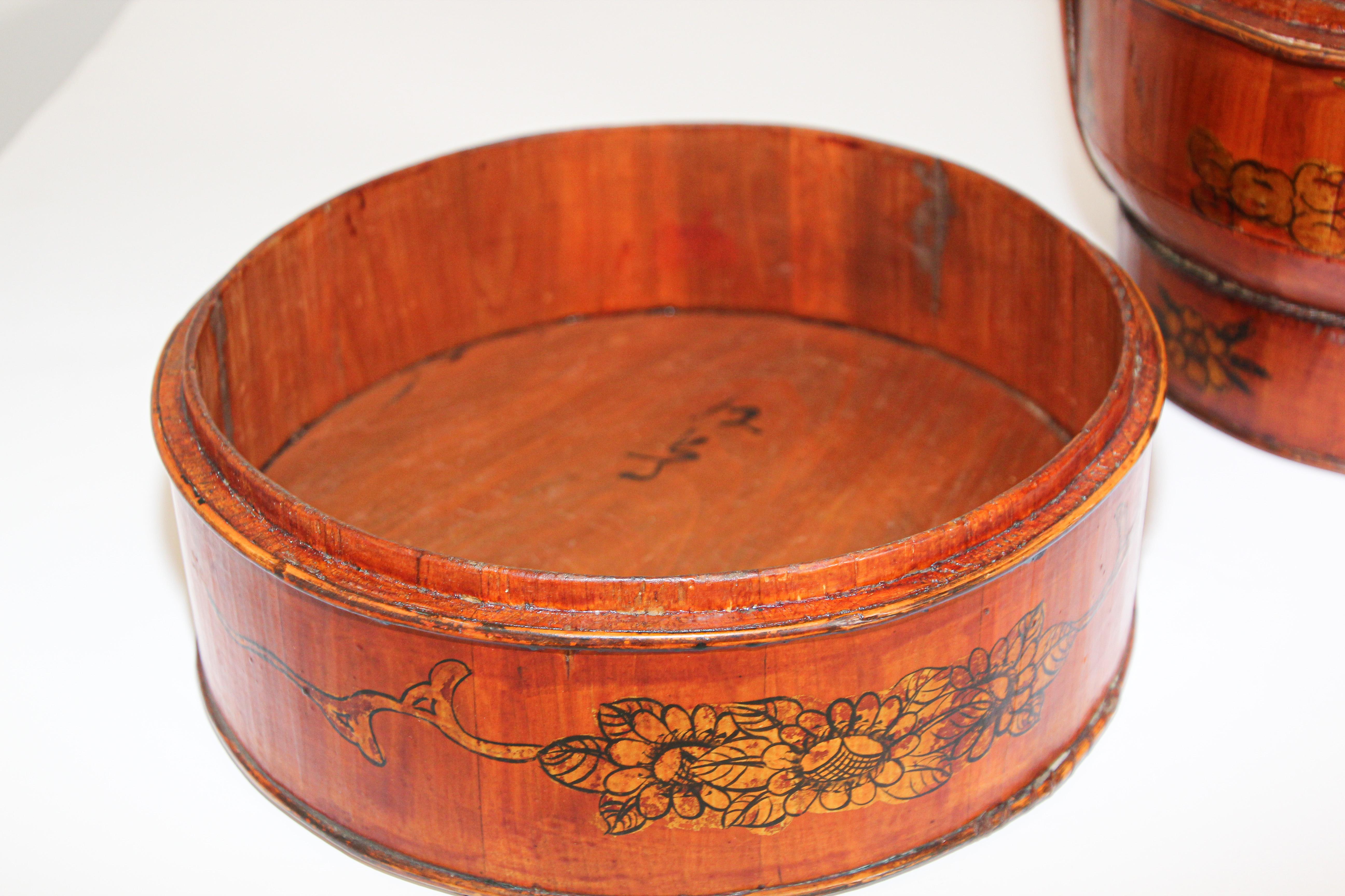 Bamboo Late 19th Century Red Lacquer Chinese Picnic Basket