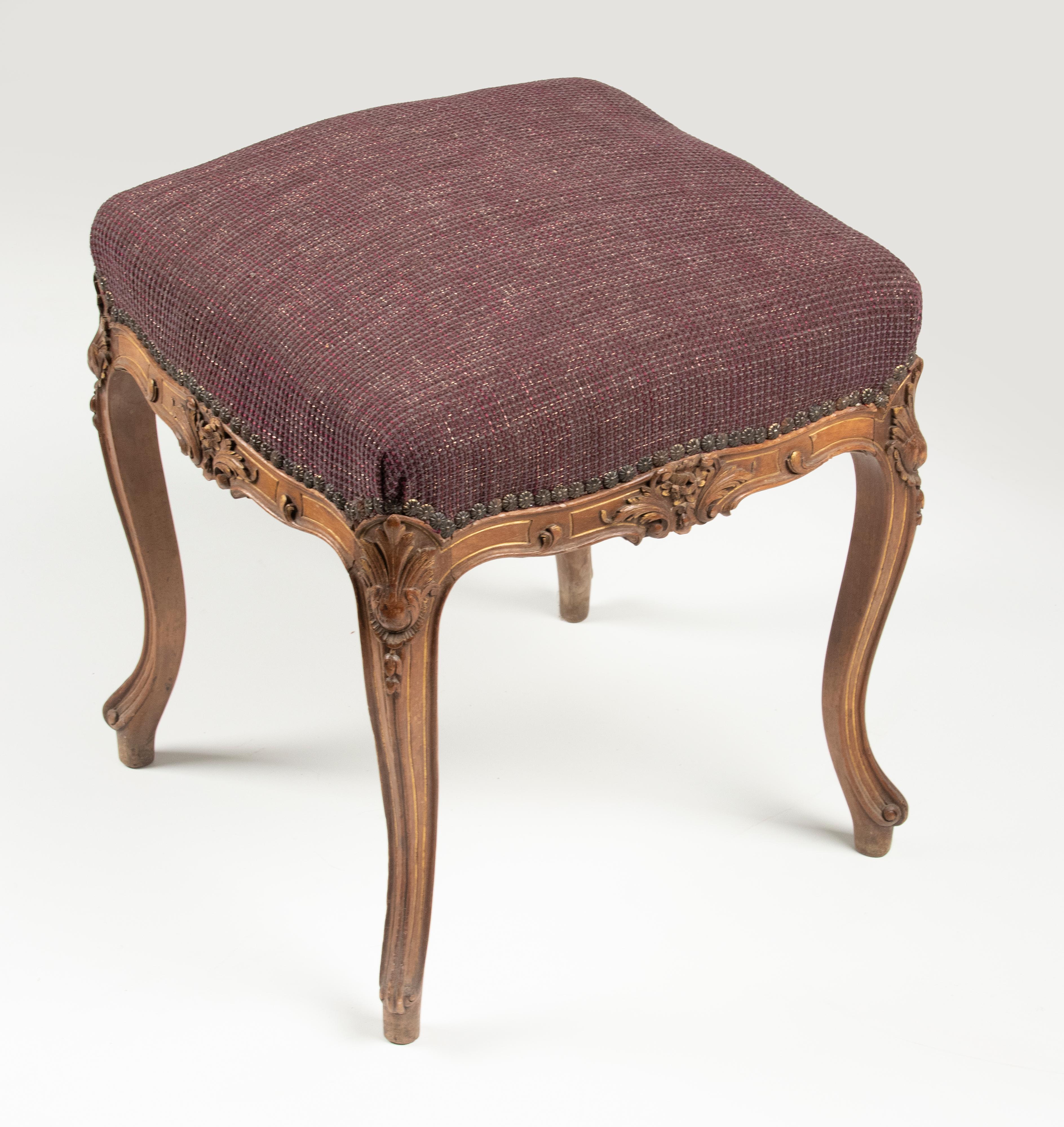 Late 19th Century Régence Style Walnut Carved Footstool For Sale 8