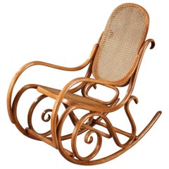 Late 19th Century Rocking Chair in Beech by Maison Thonet
