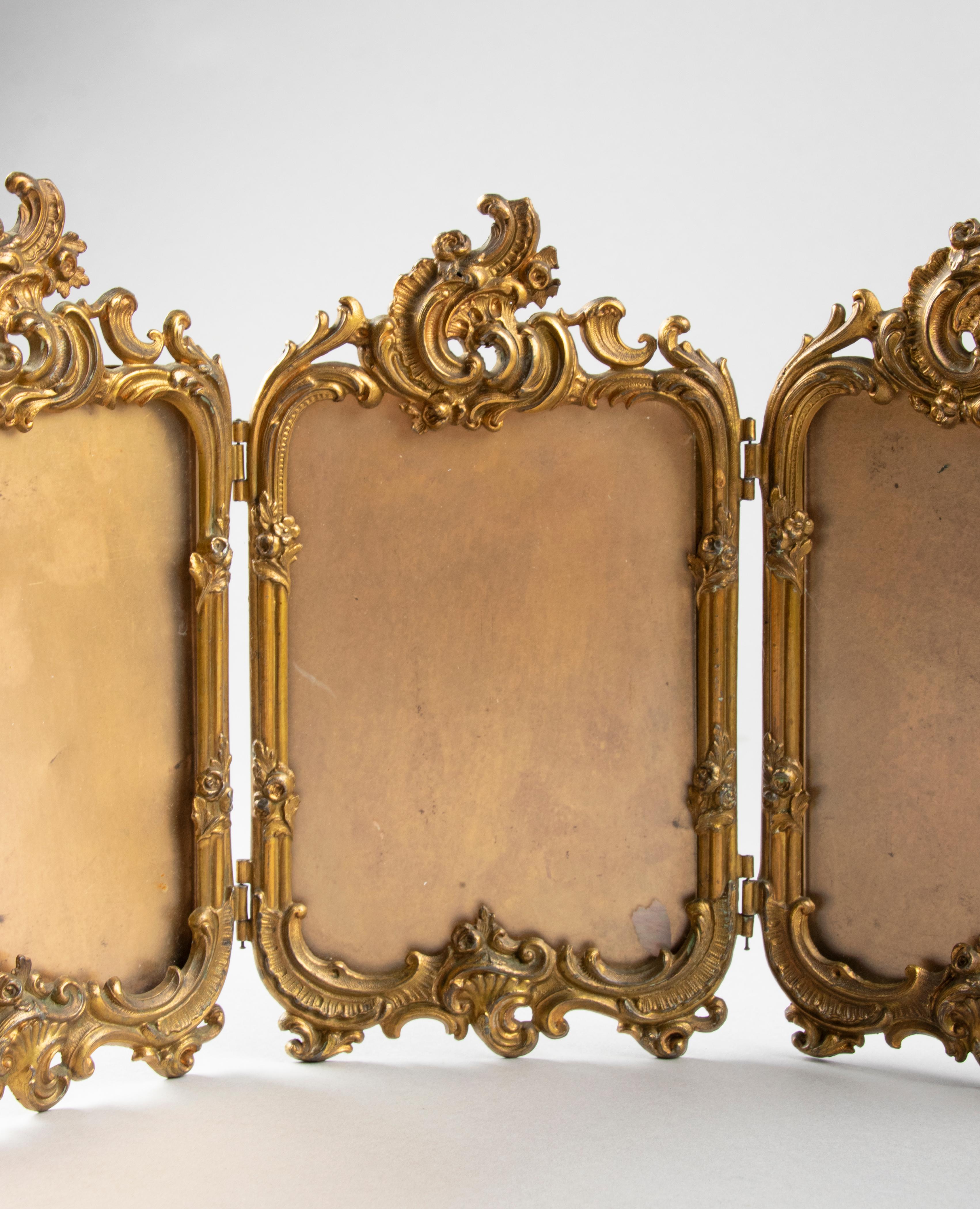 Late 19th Century Rococo Gilt Copper Fourfold Picture Frame In Good Condition In Casteren, Noord-Brabant