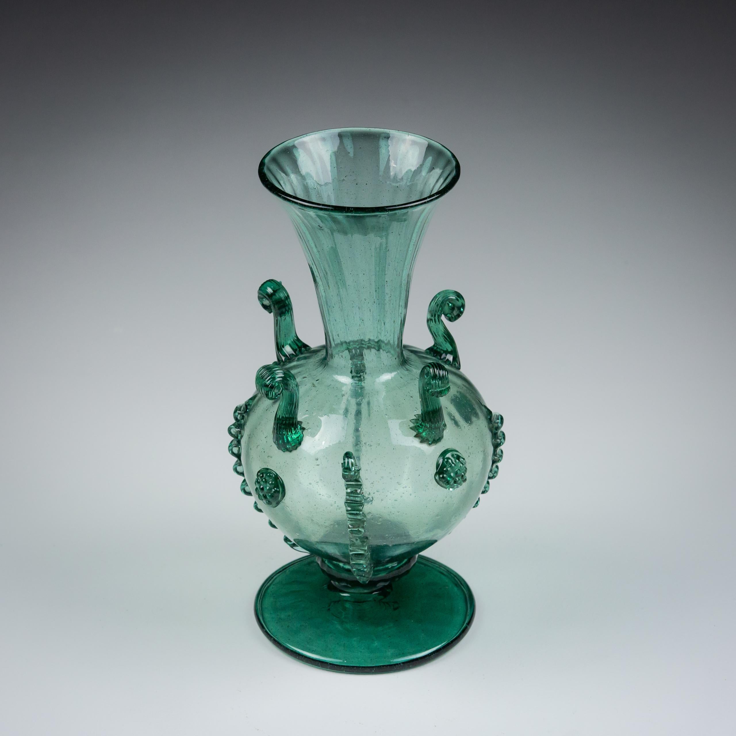 italien Vase en verre de style roman de la fin du 19e siècle en vente