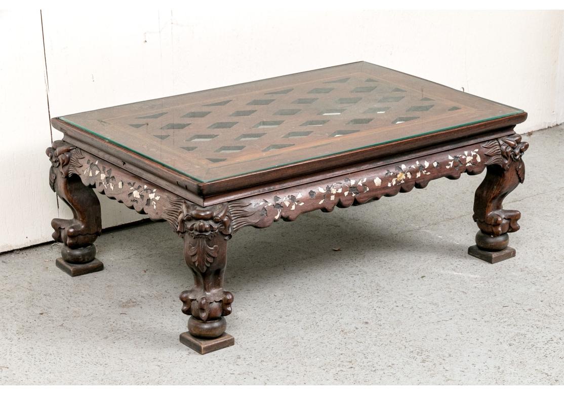 Late 19th Century Rosewood Chinese Carved And Inlaid Low Tea Table For Sale 11