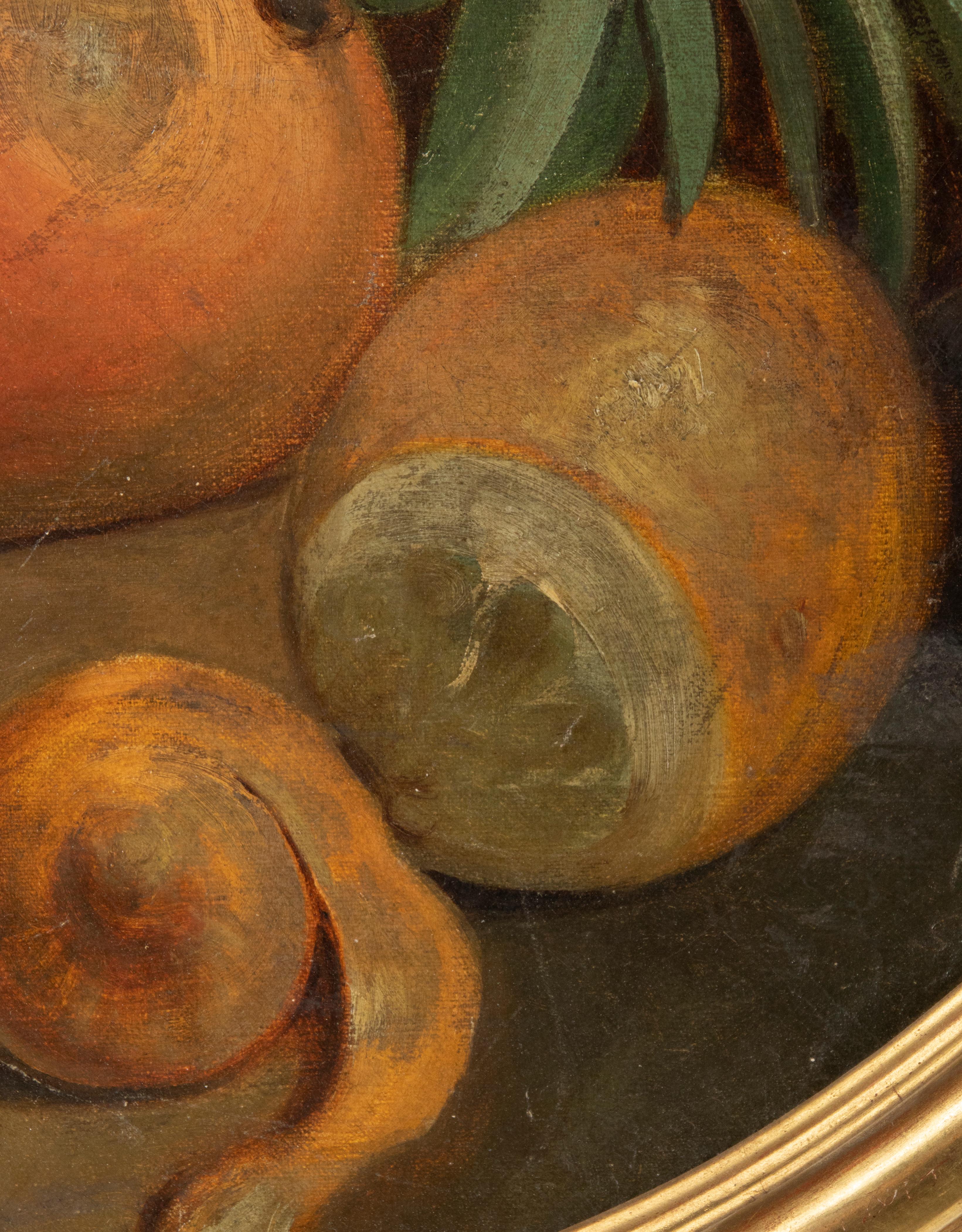 Pintura al óleo redonda de finales del siglo XIX Naturaleza muerta frutal con marco de pan de oro en venta 2