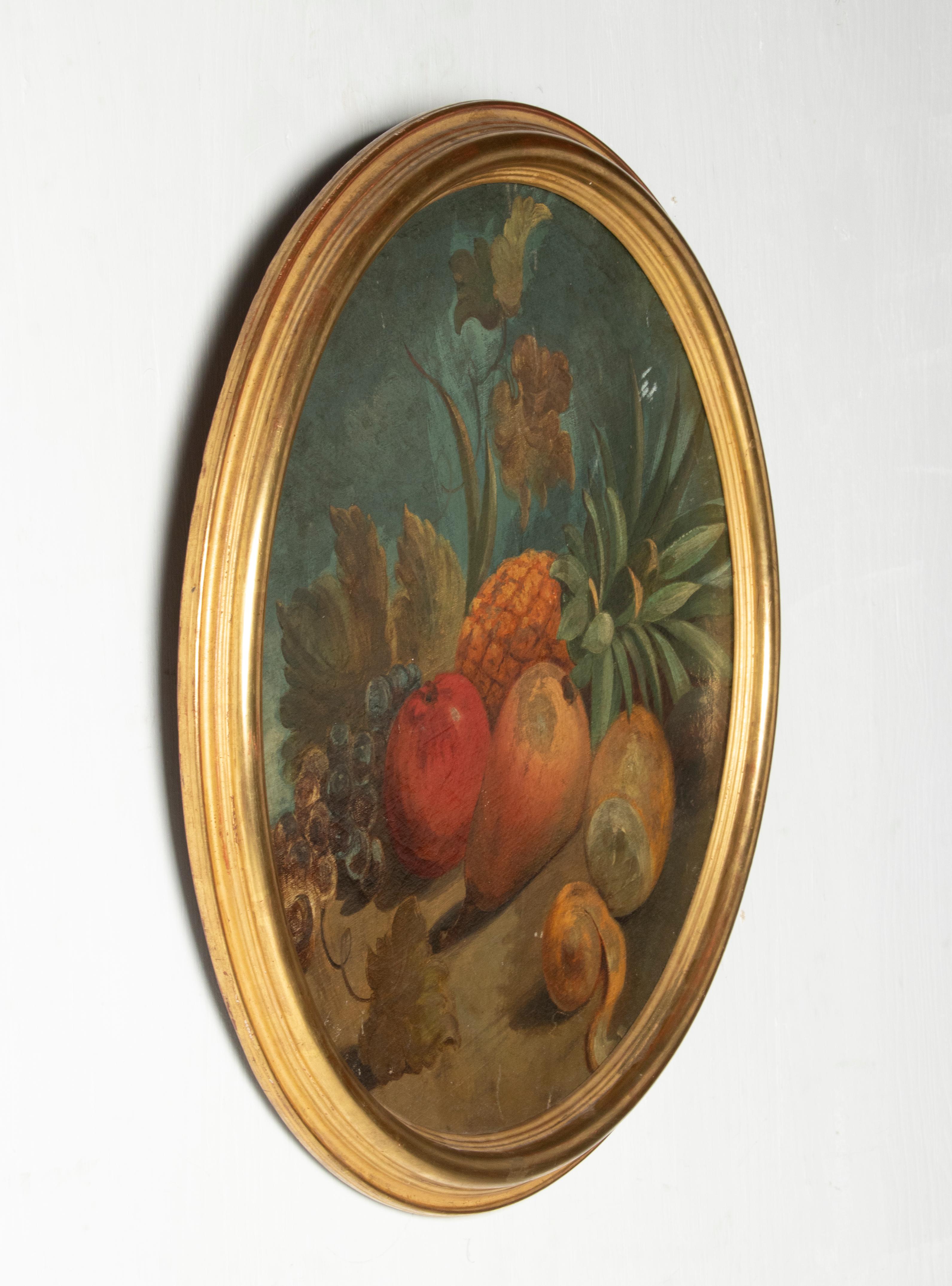 Pintura al óleo redonda de finales del siglo XIX Naturaleza muerta frutal con marco de pan de oro Francés en venta
