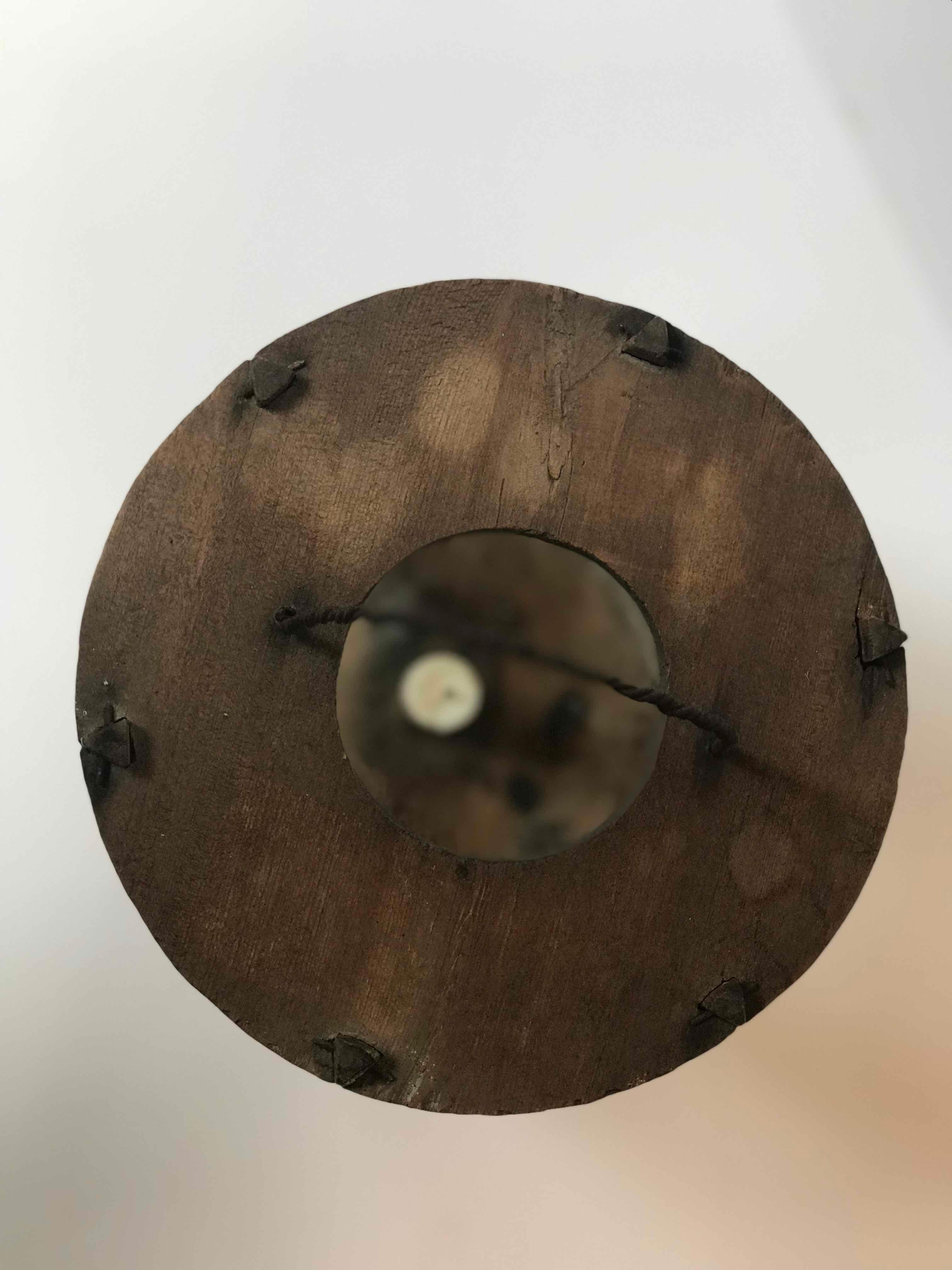Rustikale schwedische runde Holzlaterne des späten 19. Jahrhunderts im Zustand „Gut“ in Los Angeles, CA