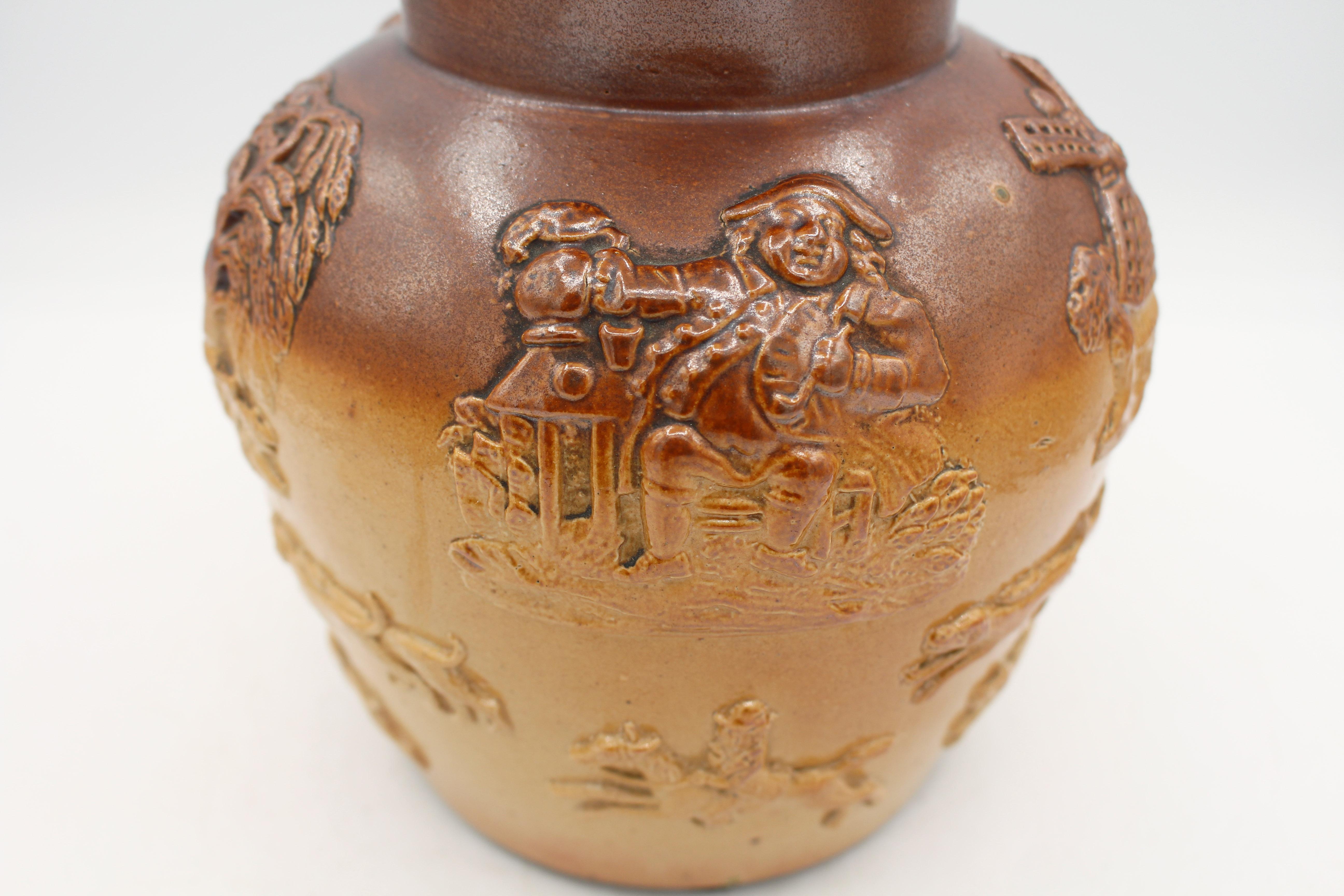 Late 19th Century Royal Doulton, Lambeth, London Stoneware Jug (19. Jahrhundert) im Angebot