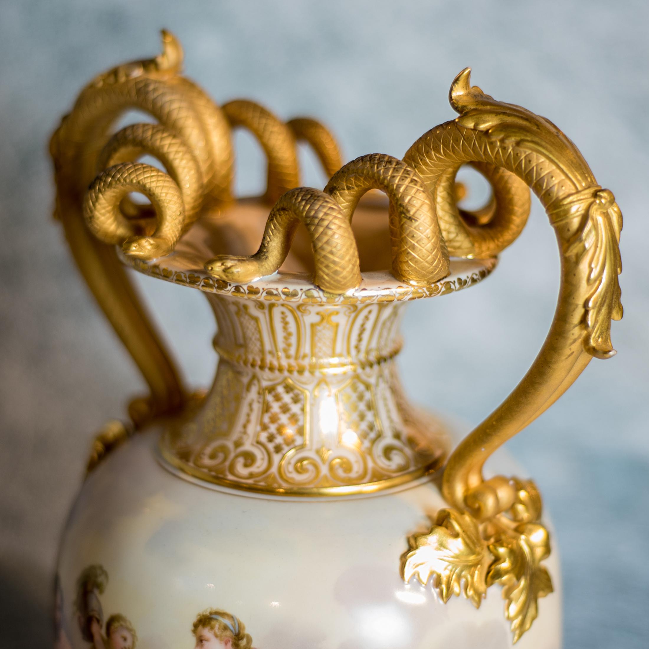 Allemand Vase en porcelaine Royal Vienna de la fin du 19ème siècle en vente
