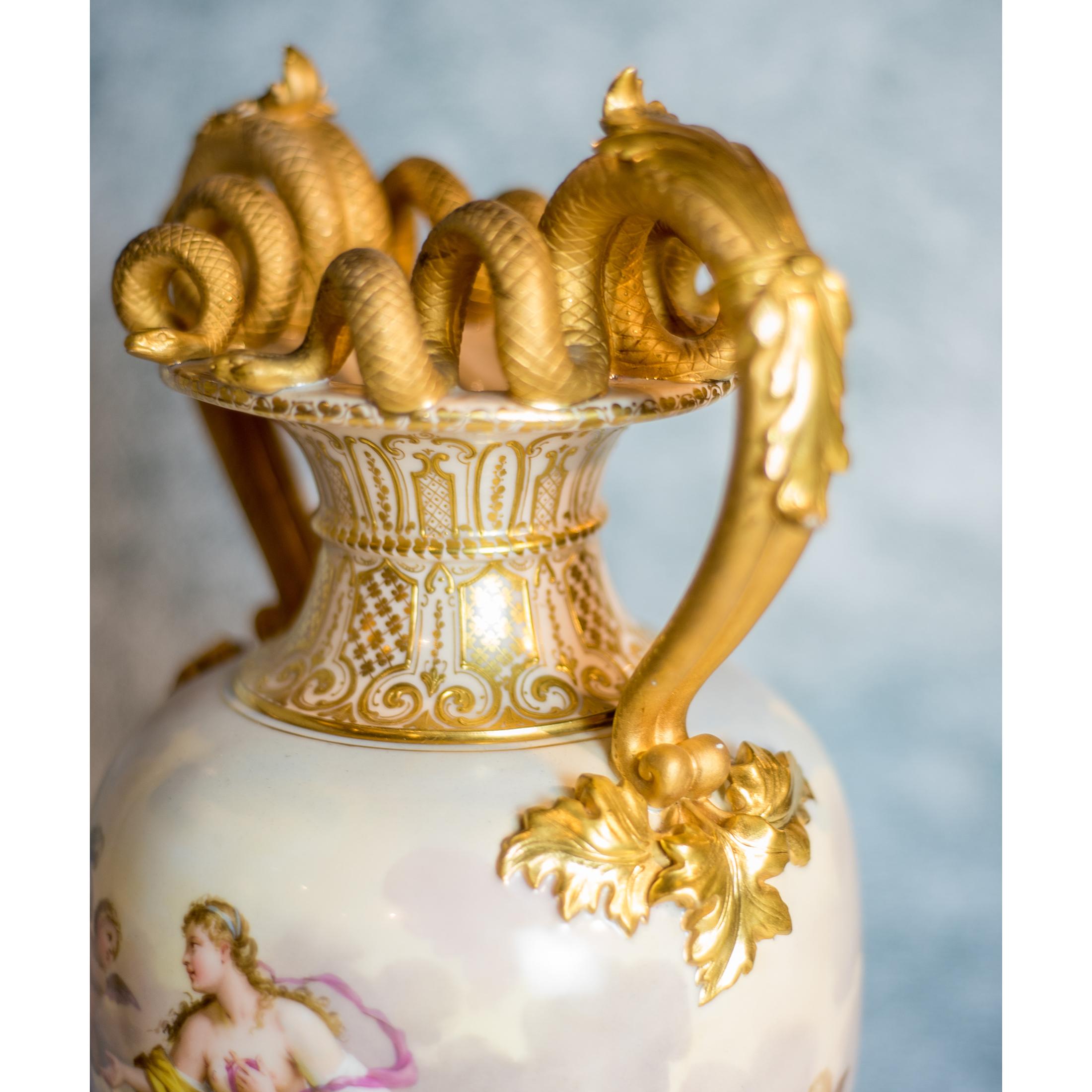 Peint Vase en porcelaine Royal Vienna de la fin du 19ème siècle en vente