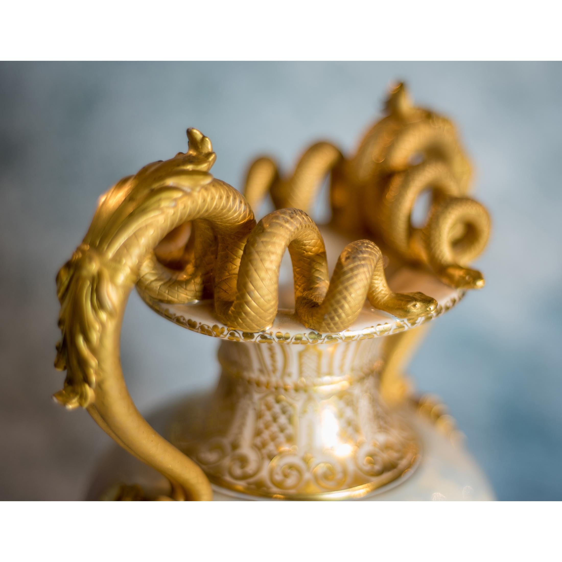 Vase en porcelaine Royal Vienna de la fin du 19ème siècle Excellent état - En vente à New York, NY