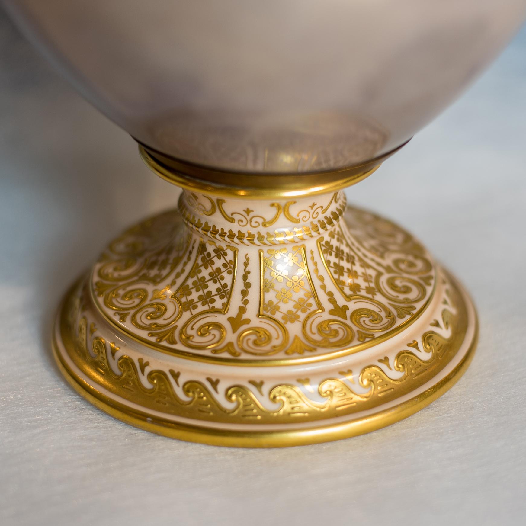 Vase en porcelaine Royal Vienna de la fin du 19ème siècle en vente 1