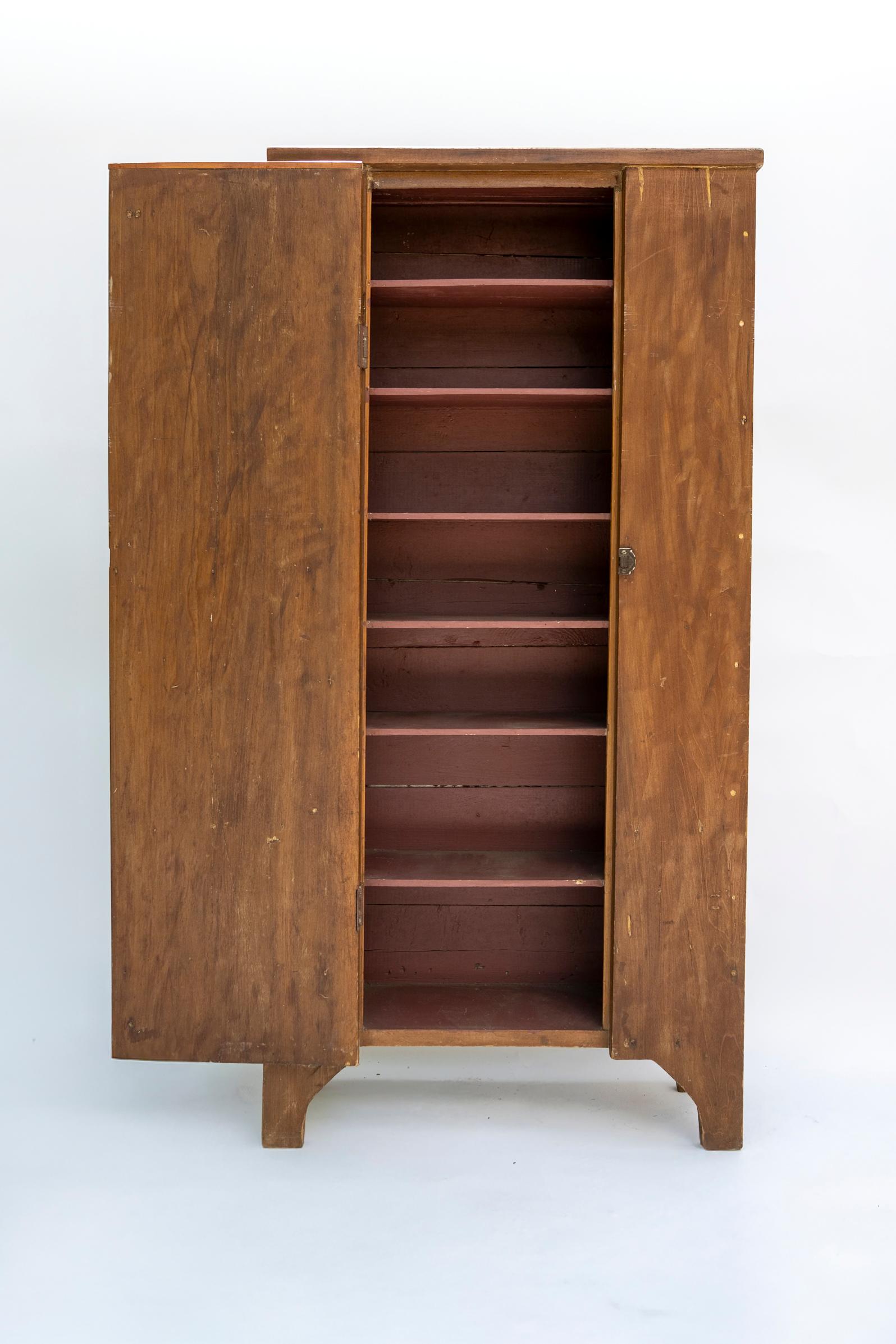 Late 19th Century Rustic American Pine Cabinet In Good Condition For Sale In Wainscott, NY