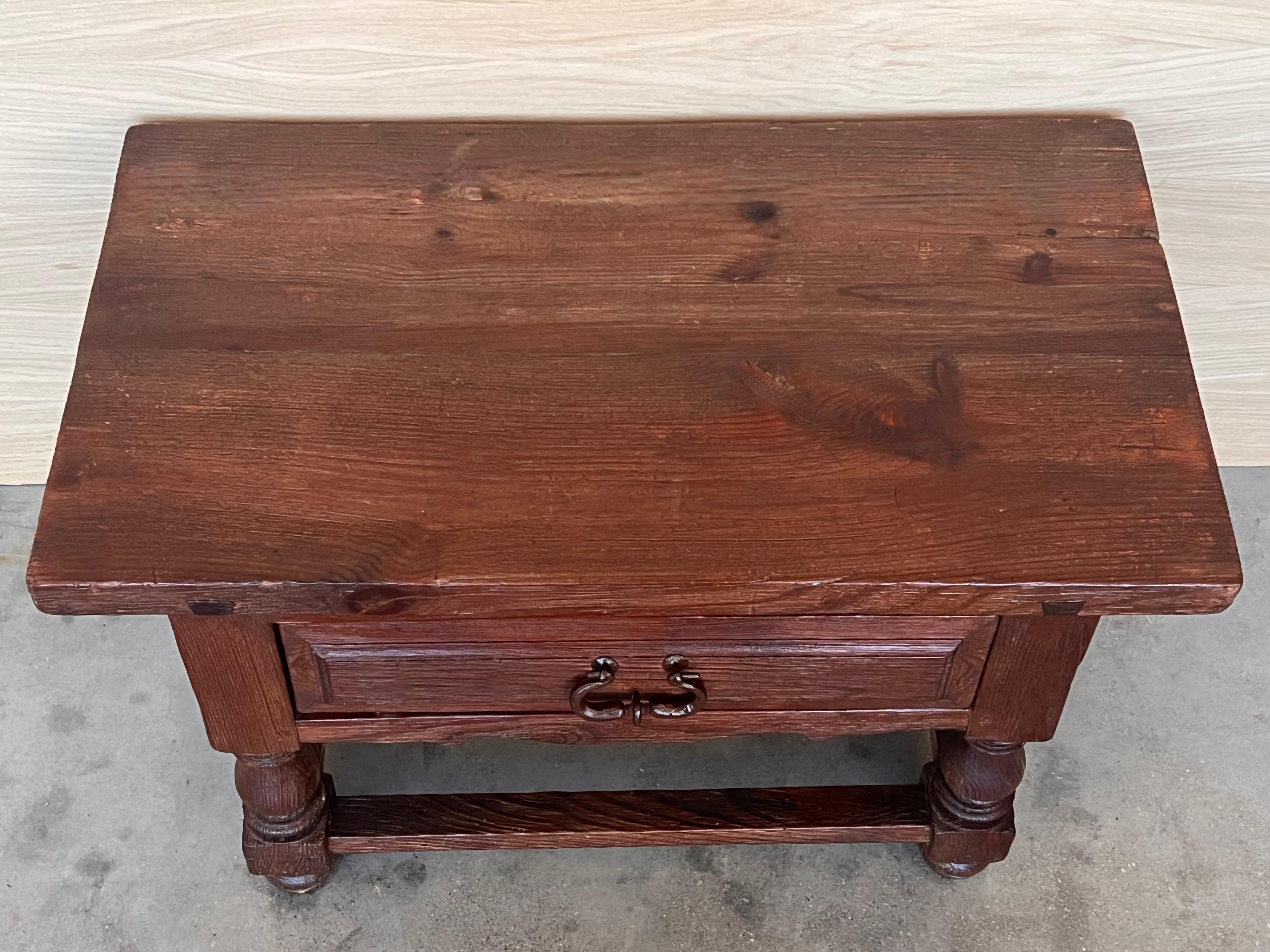 Late 19th Century Rustic Artisan Made Pyrenees Mountains Side Table End Table In Good Condition For Sale In Miami, FL