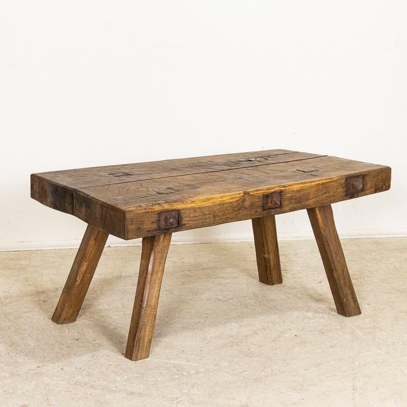 Late 19th Century, Rustic Industrial Antique Slab Wood Coffee Table In Good Condition In Round Top, TX
