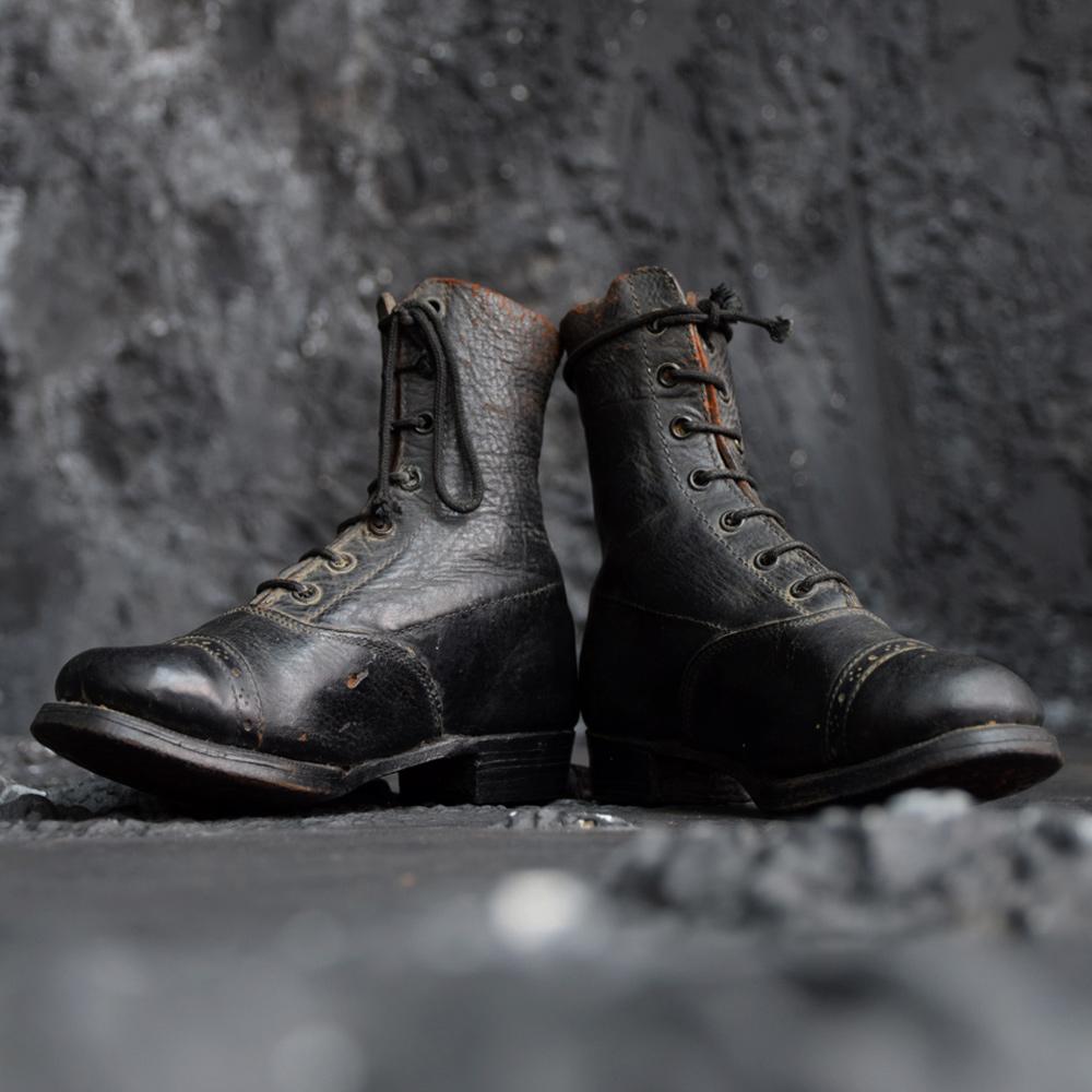 Late 19th Century Salesman’s Sample Handmade Leather Boots 8