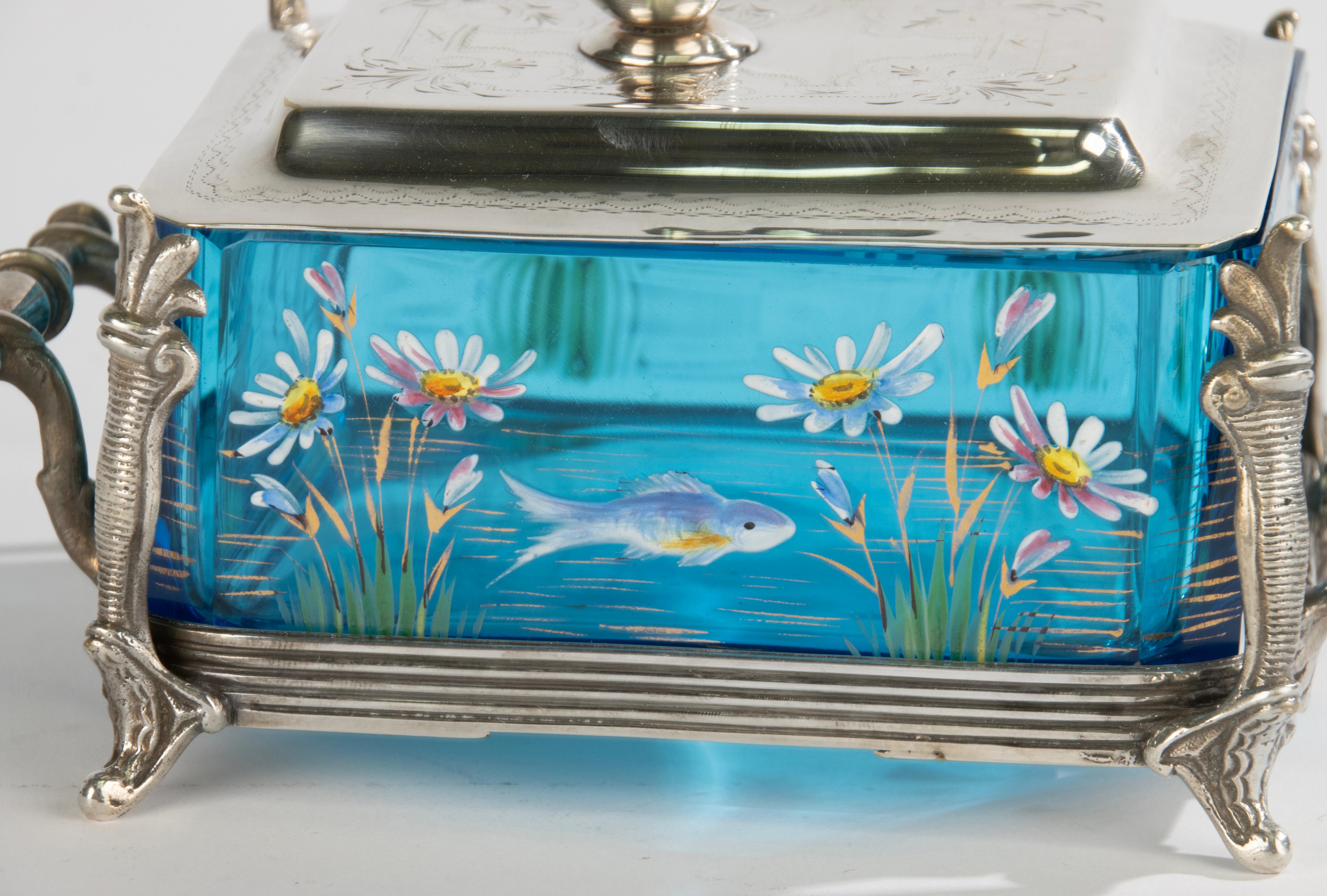 Belle Époque Piatto da portata per sardine della fine del XIX secolo - Vetro dipinto a mano e placcato in argento in vendita