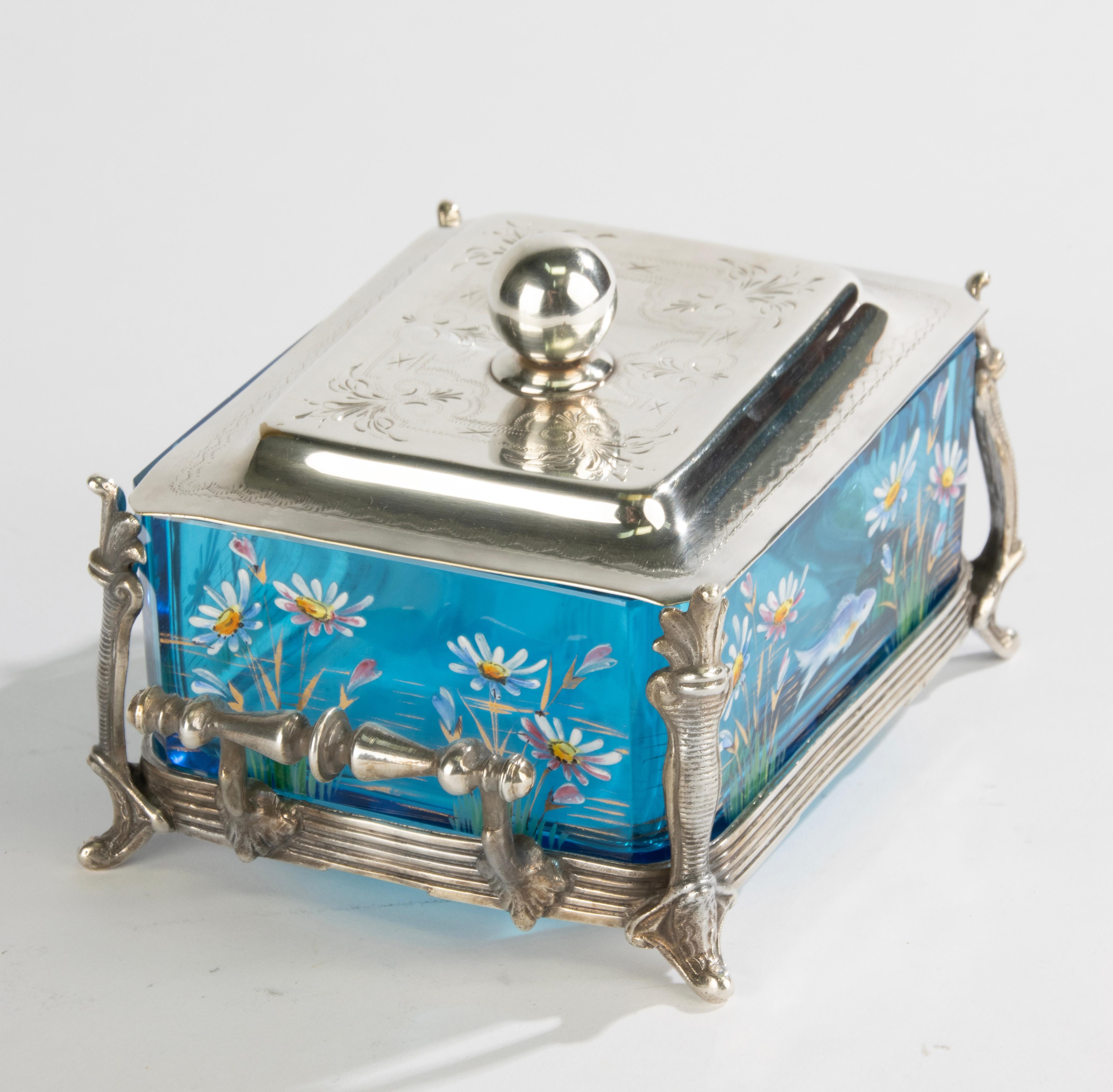 Piatto da portata per sardine della fine del XIX secolo - Vetro dipinto a mano e placcato in argento In condizioni buone in vendita a Casteren, Noord-Brabant