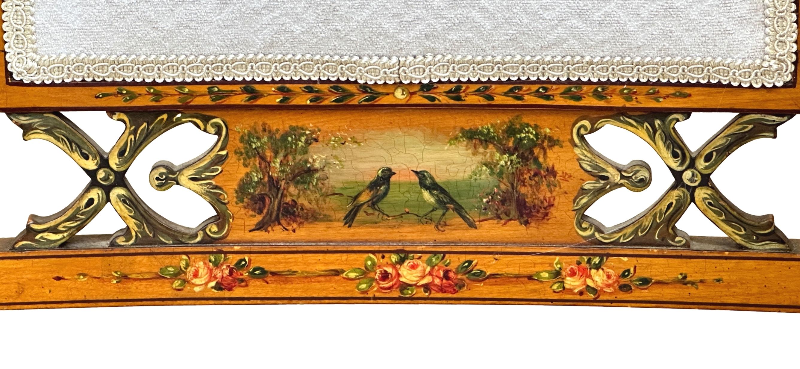 Suite de salon édouardienne en bois satiné de la fin du XIXe siècle en vente 12