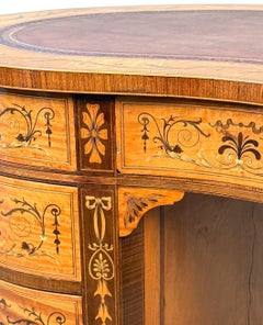 Bureau en forme de rein en bois satiné de la fin du 19e siècle par Edwards & Roberts