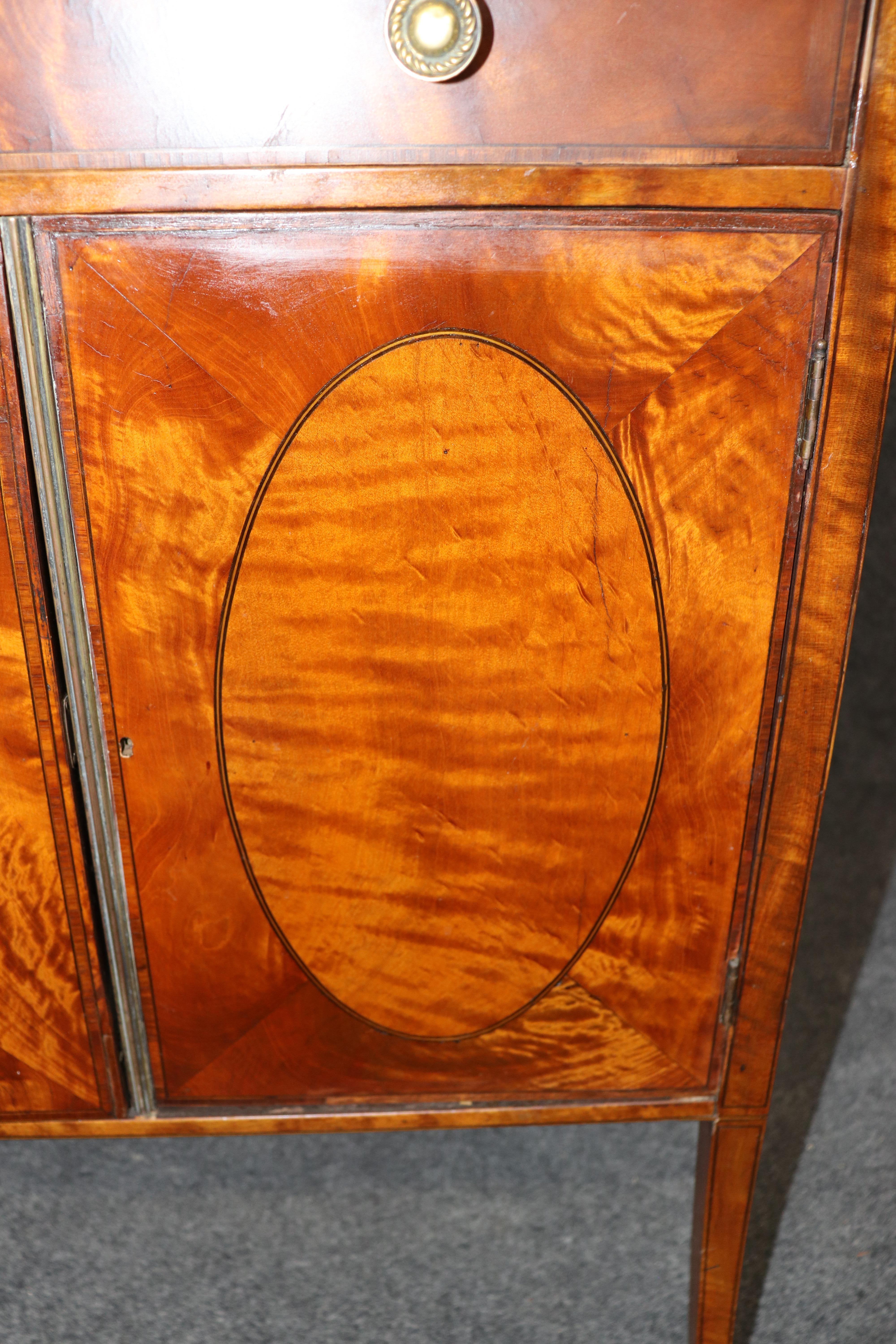 Late 19th century Satinwood Narrow Georgian Vitrine Display Cabinet For Sale 2