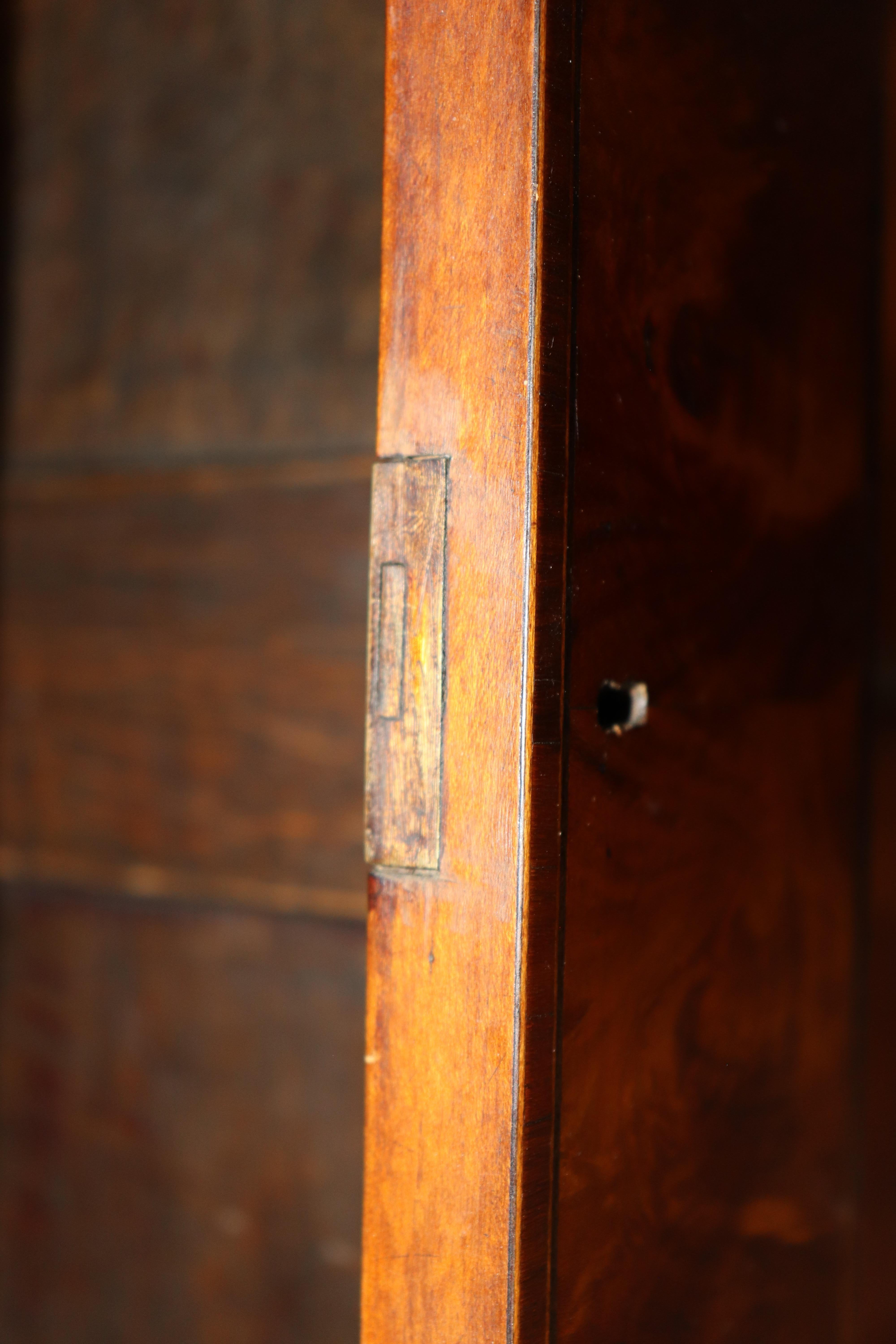 Late 19th century Satinwood Narrow Georgian Vitrine Display Cabinet For Sale 3