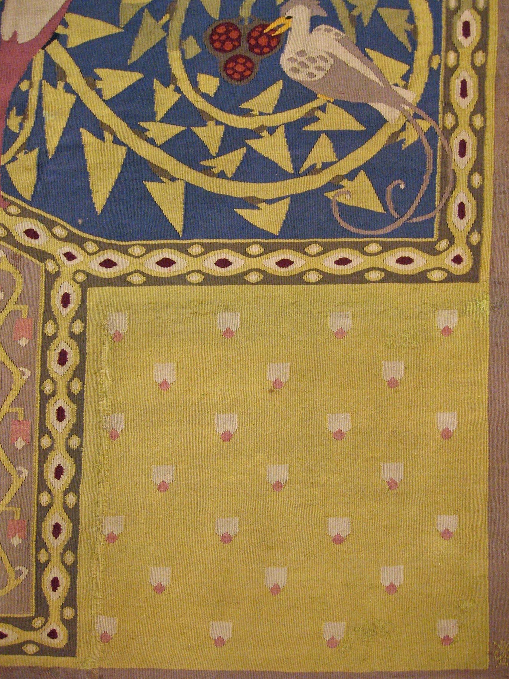 Skandinavischer Arts and Crafts-Wandteppich des späten 19. Jahrhunderts, mit Vögeln und Blumen (Wolle) im Angebot