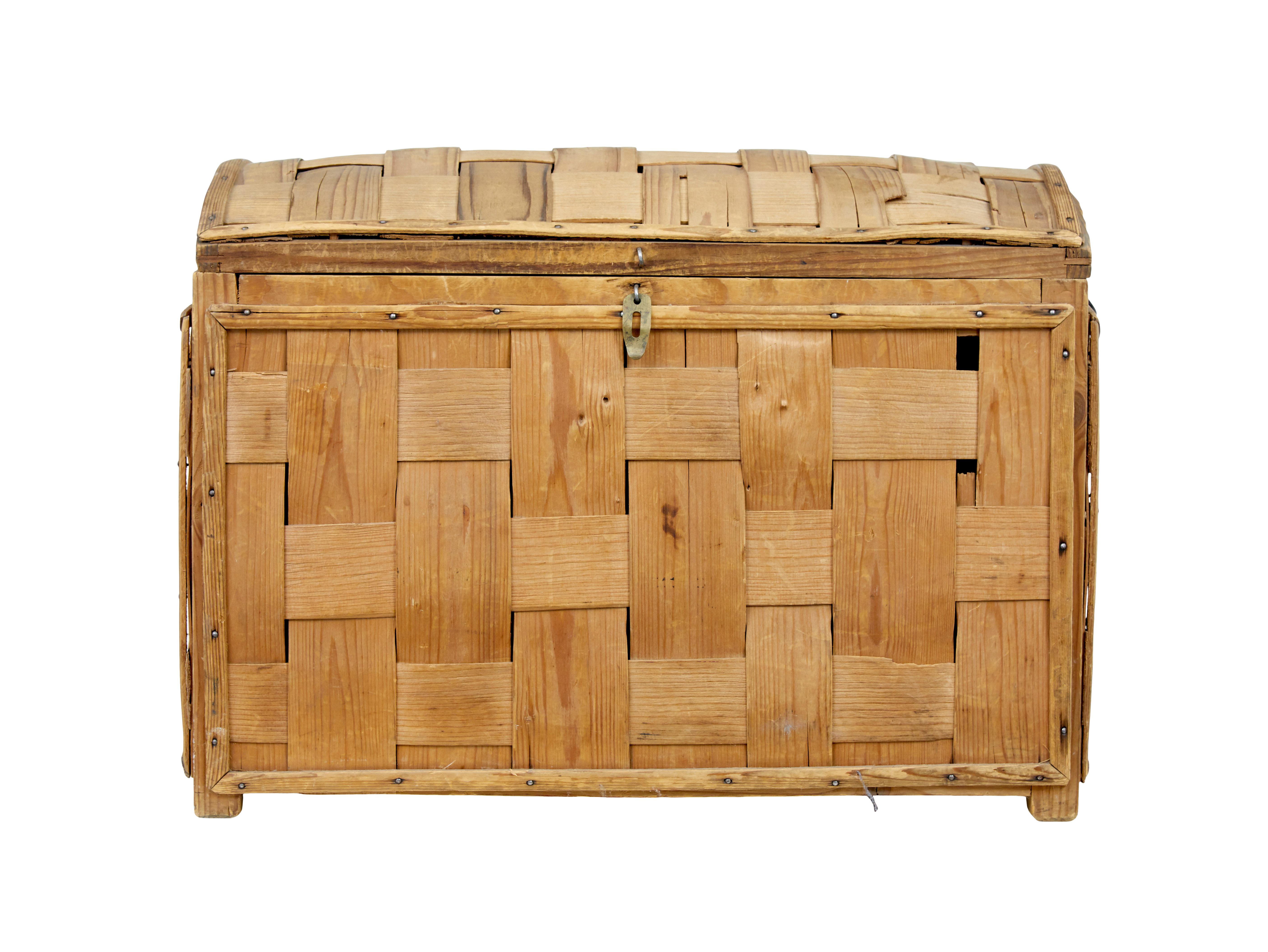Rustic Late 19th Century Scandinavian woven pine dome top trunk For Sale