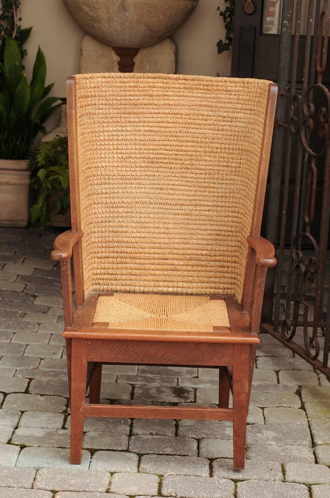 Late 19th Century Scottish Orkney Chair with Wraparound Handwoven Straw Back In Good Condition In Atlanta, GA