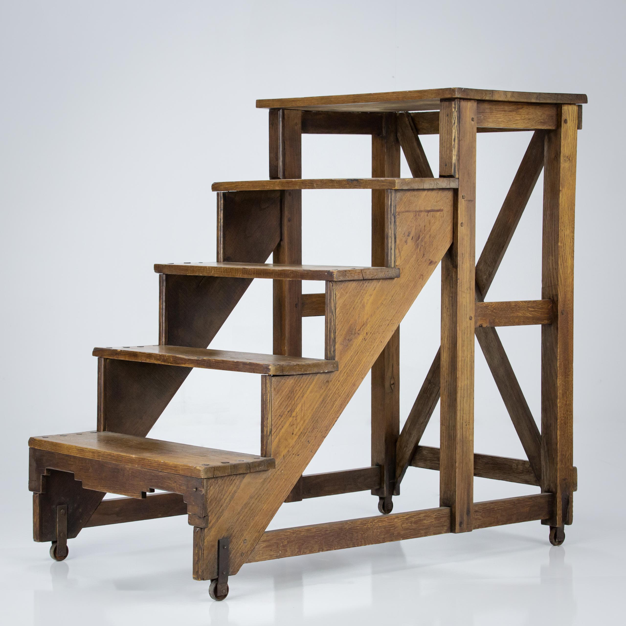 Francese Scultori della fine del XIX secolo o gradini di una biblioteca in vendita