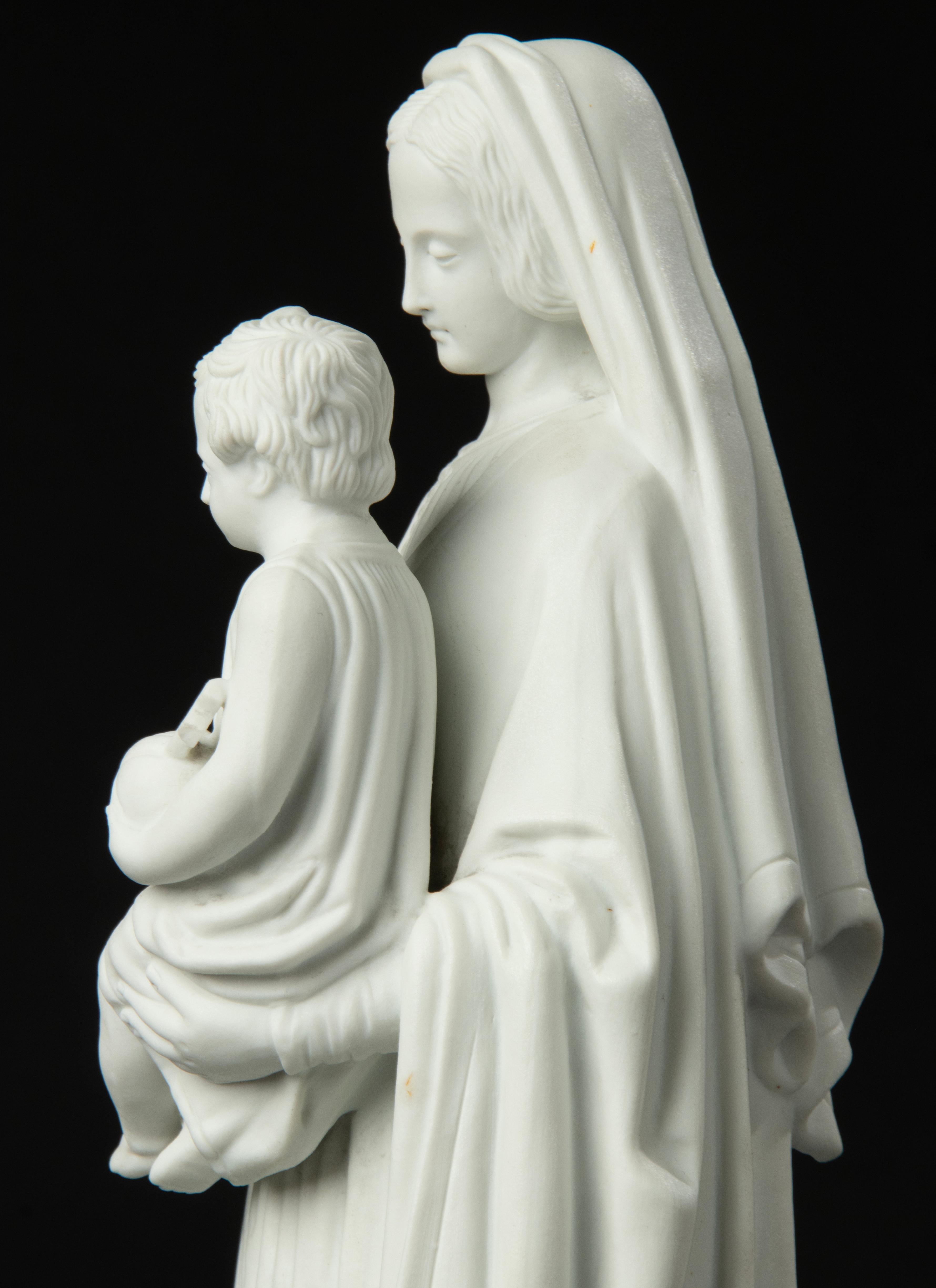 French Late 19th Century Sculpture of Maria with Baby Jesus Biscuit Porcelain For Sale