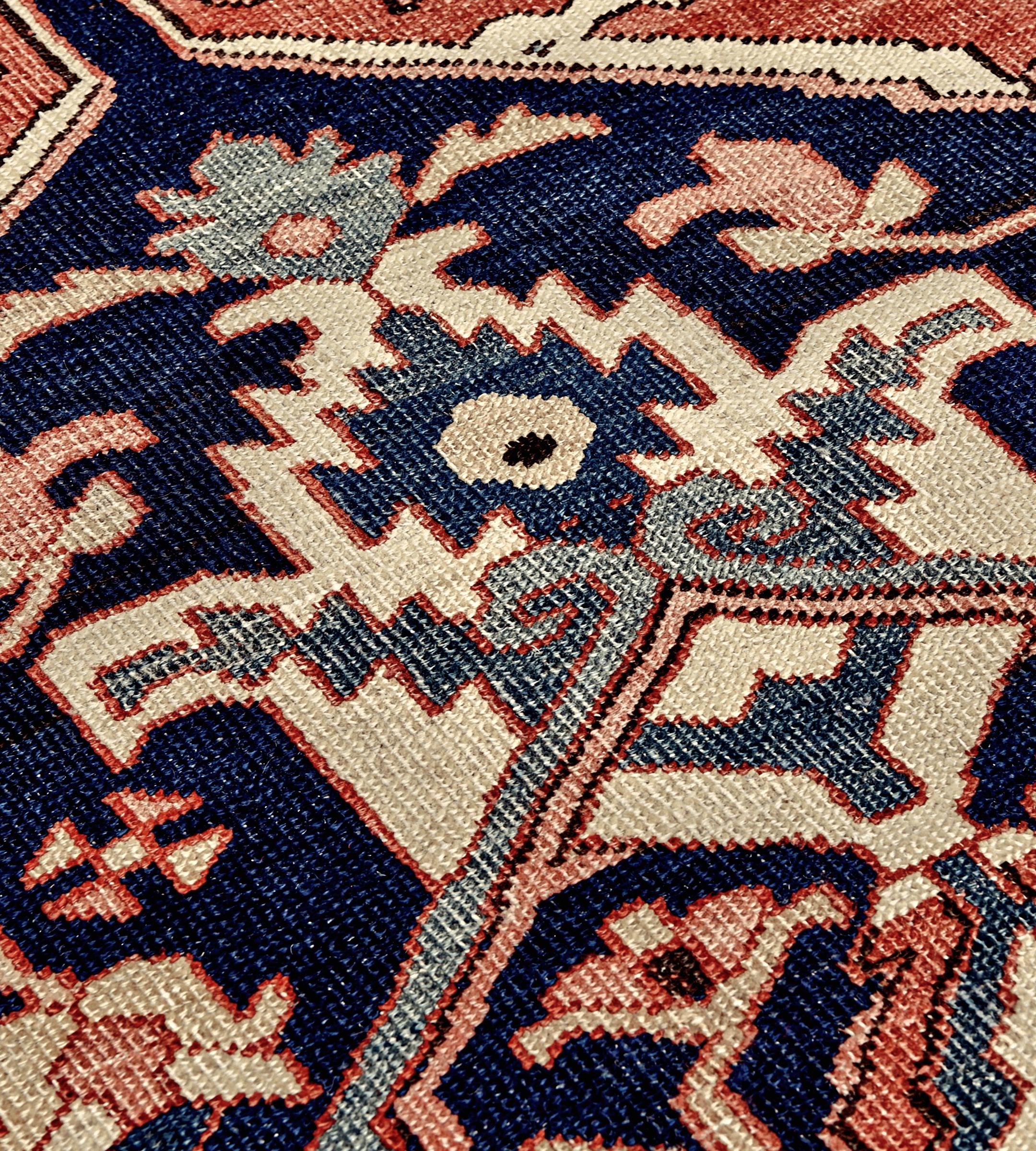 Late 19th Century Serapi Rug from North West Persia For Sale 8