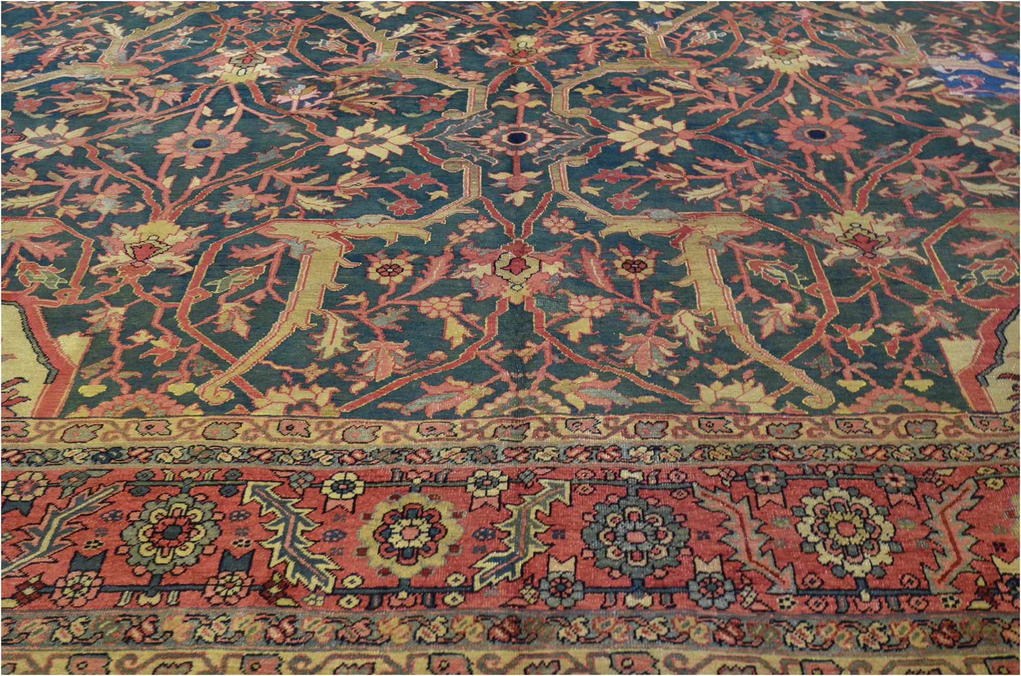Hand-Knotted Antique Serapi Rug from North West Persia In Good Condition For Sale In West Hollywood, CA