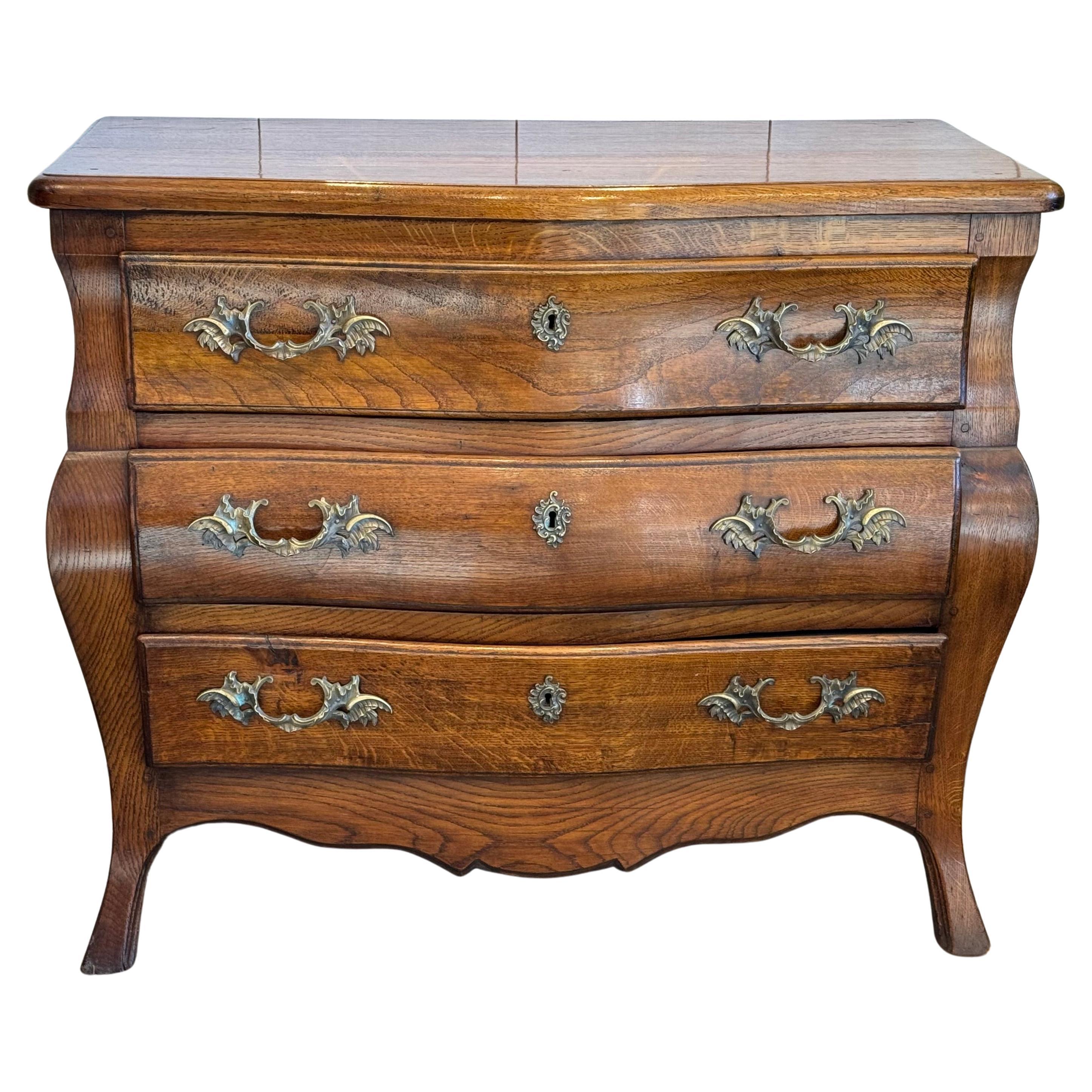 Late 19th Century Serpentine Front Chest For Sale