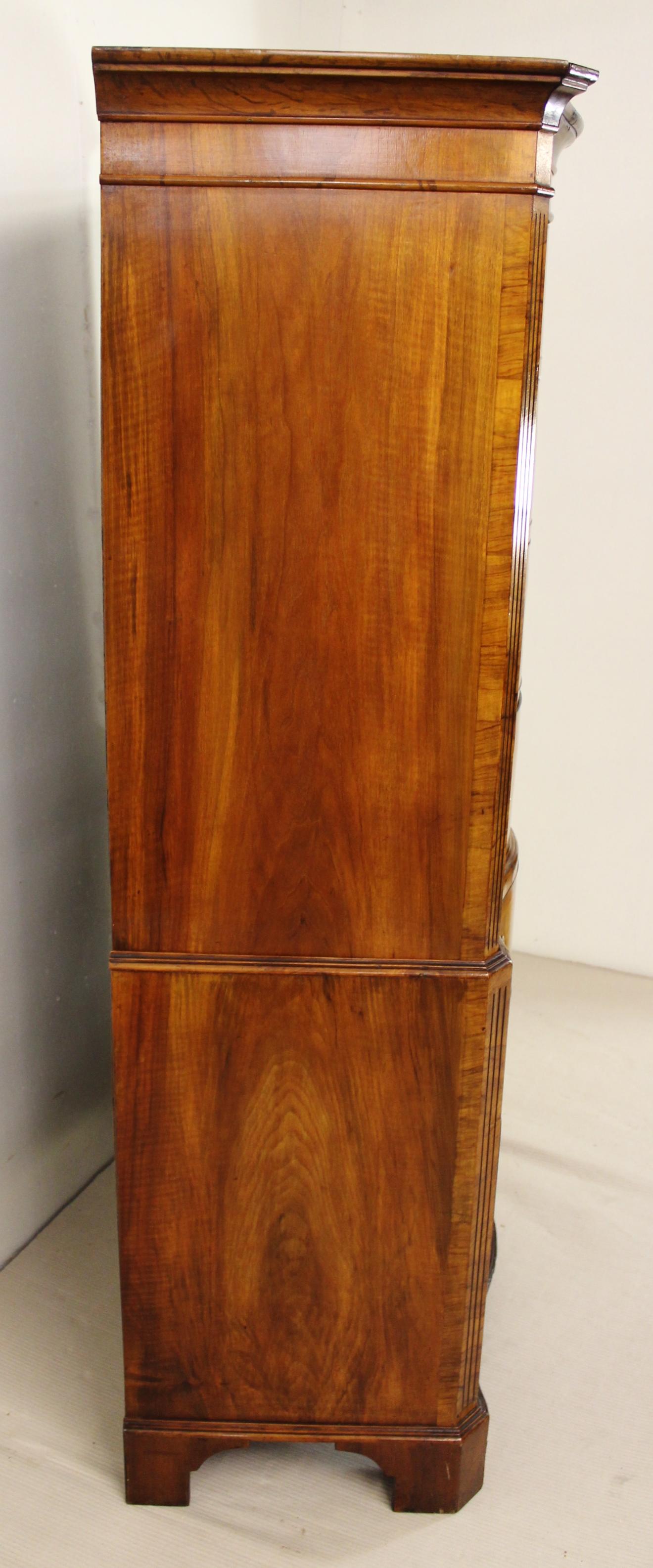Late 19th Century Serpentine Fronted Burr Walnut Chest on Chest 7