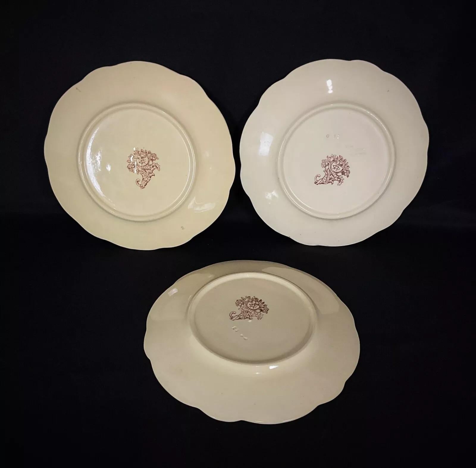 Français Fin du 19e siècle Ensemble de 6 assiettes plates en pierre de fer Longchamp 