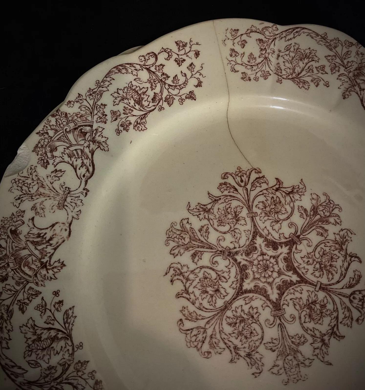 Fin du 19e siècle Ensemble de 6 assiettes plates en pierre de fer Longchamp 