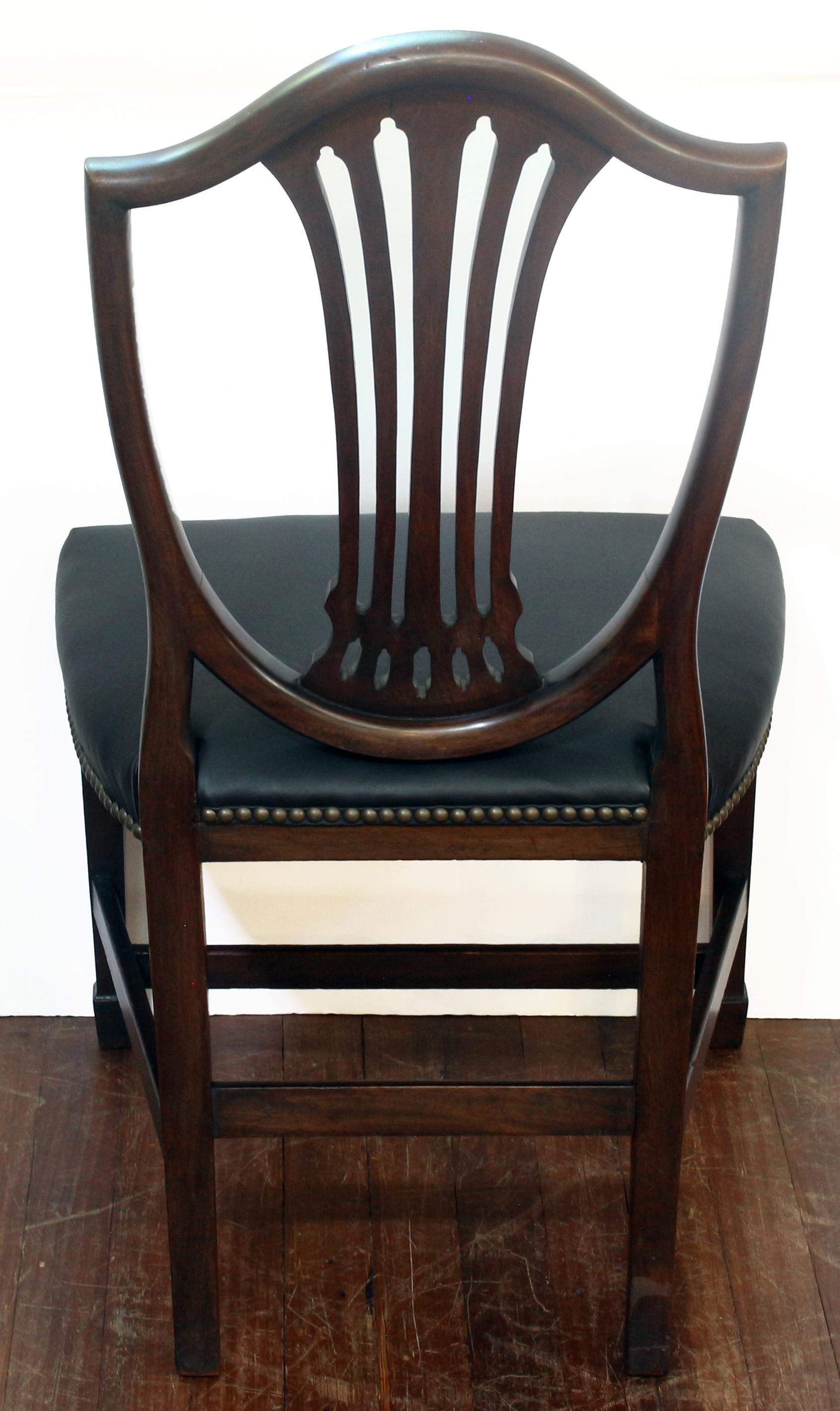 Late 19th Century Set of 8 English Dining Chairs In Good Condition In Chapel Hill, NC