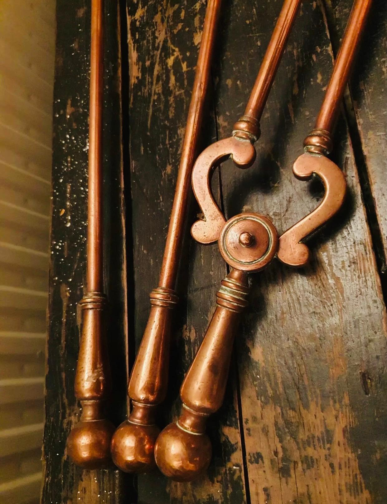 Anglais Ensemble d'outils en bronze pour cheminée de la fin du XIXe siècle en vente