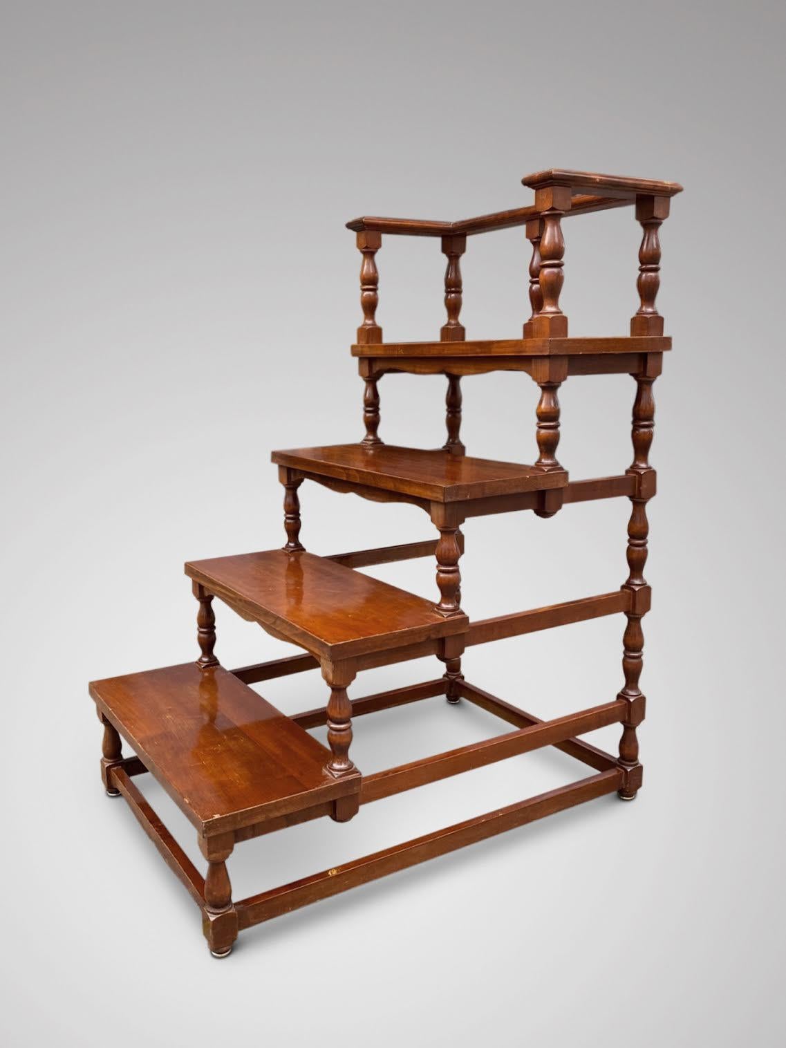 French Late 19th Century Set of Mahogany Library Steps