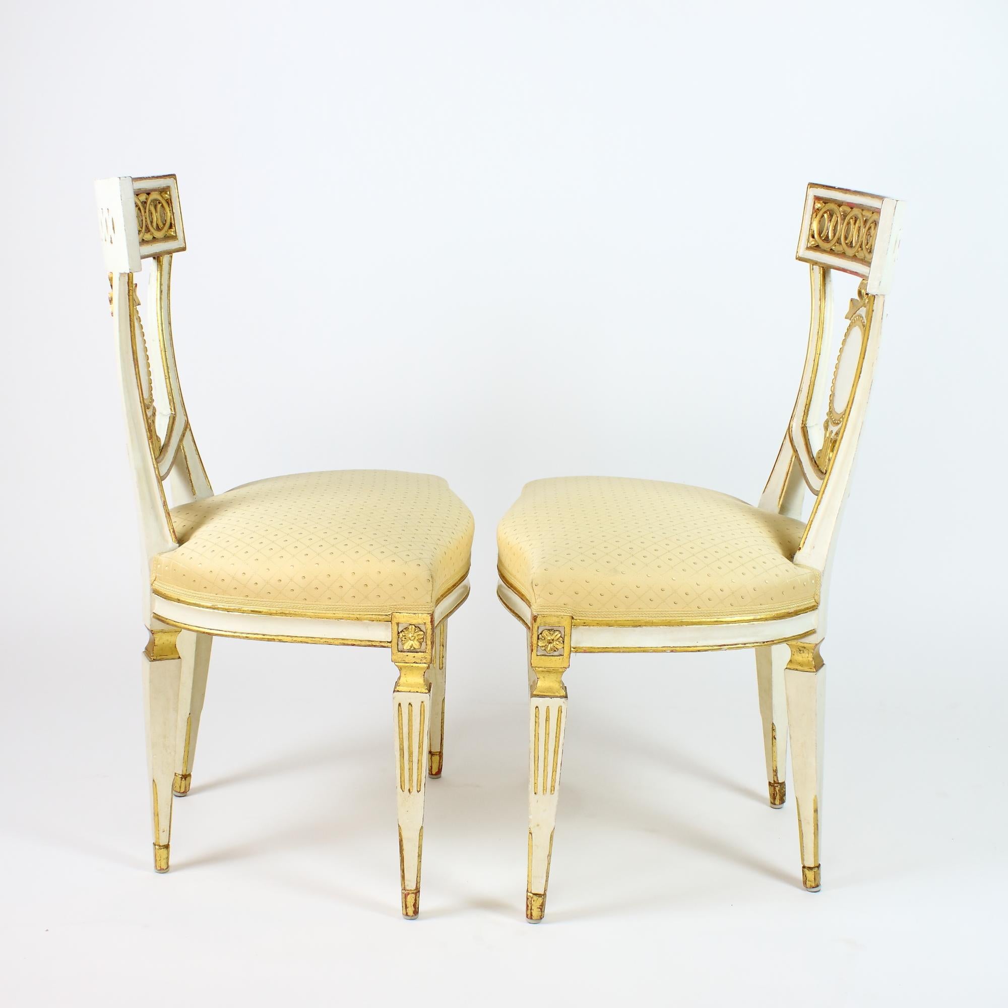 Ensemble de six chaises de salle à manger italiennes néoclassiques Klismos Empire de la fin du XIXe siècle Bon état - En vente à Berlin, DE